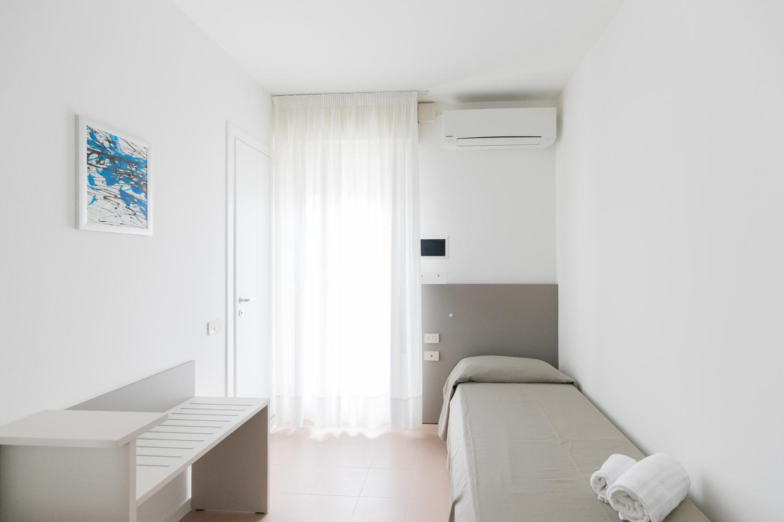 Single Room with Side Sea View photo 1