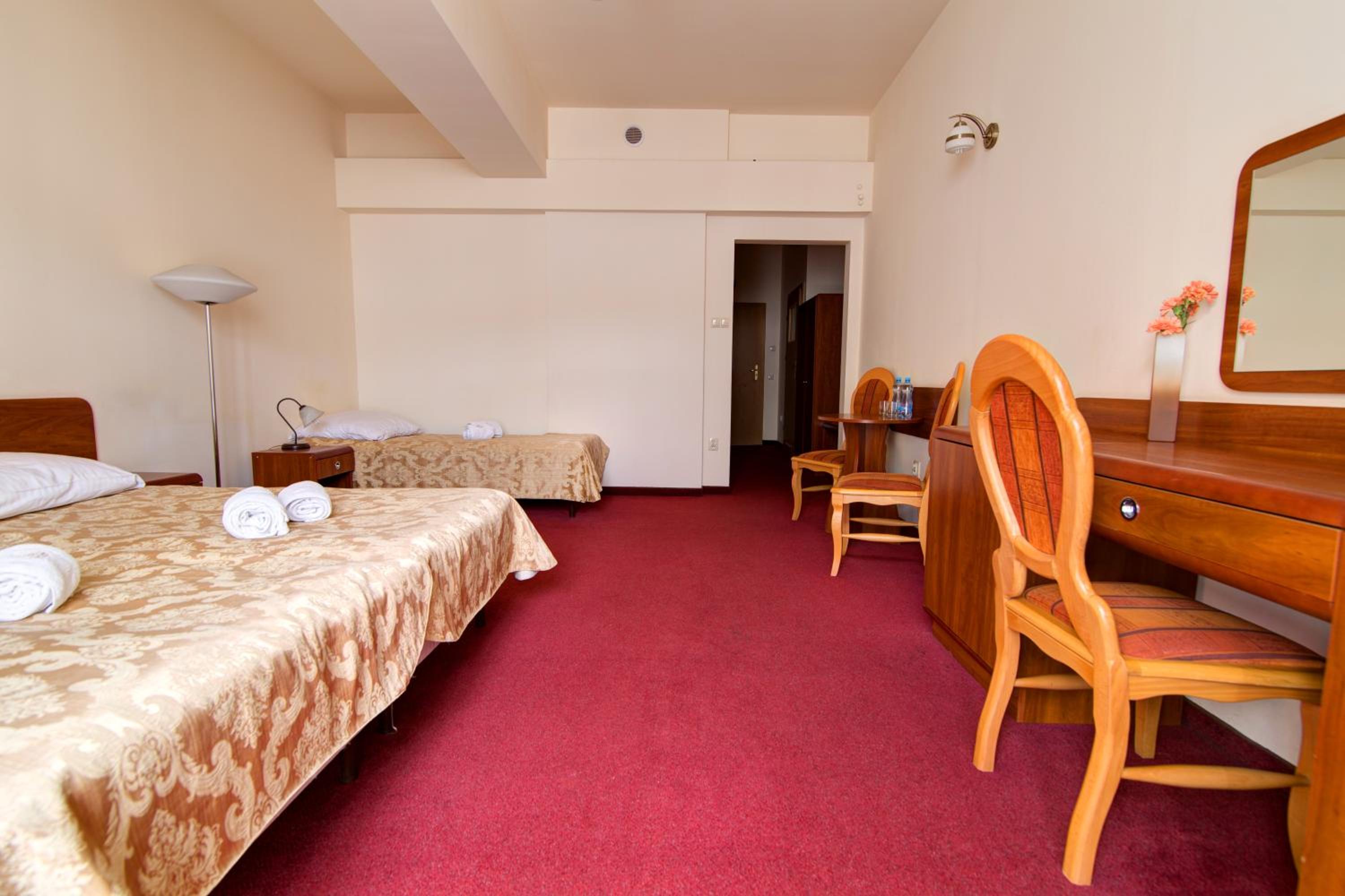 Comfort Triple Room - Photo 9