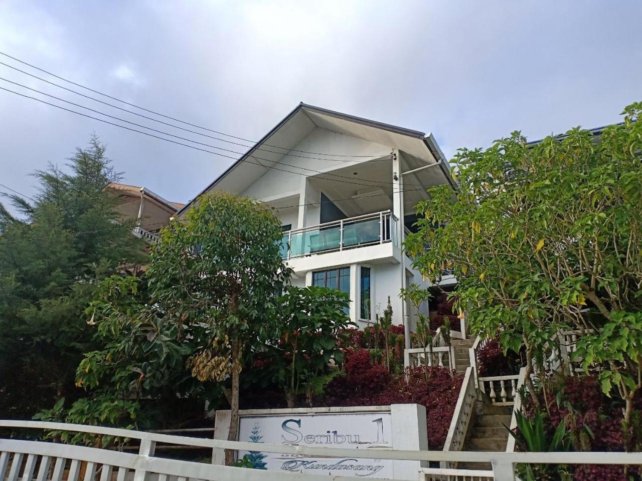 Four-Bedroom House photo 2