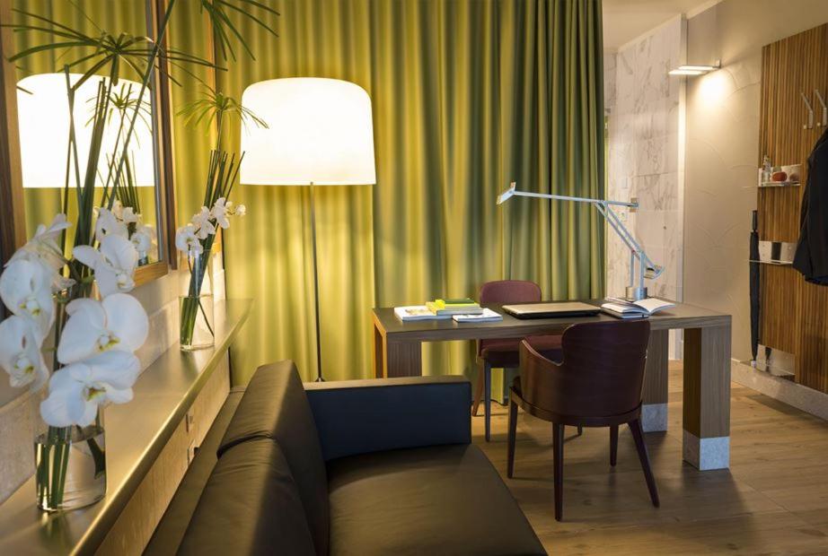 Suite with Balcony photo 1