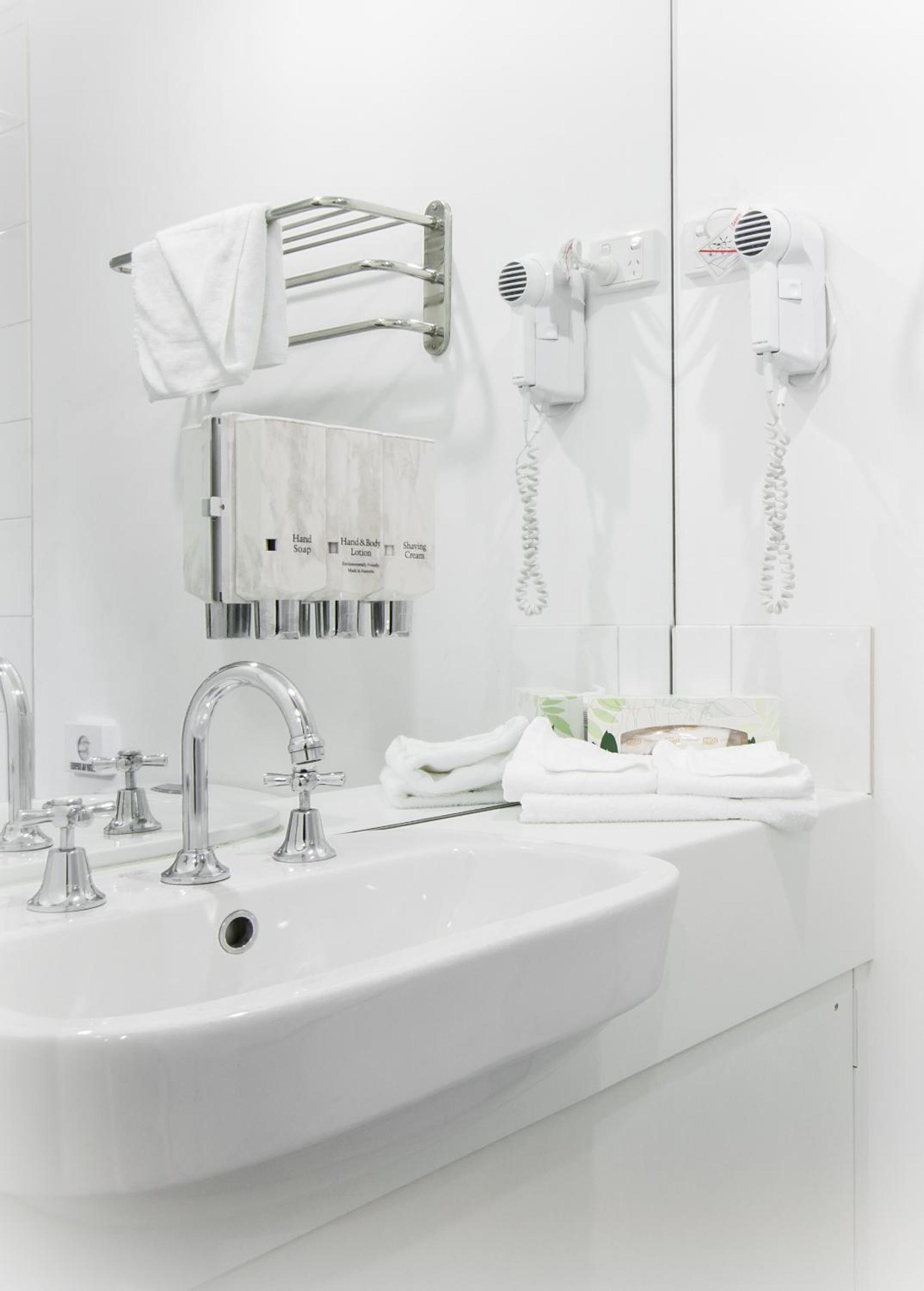 Double Room - Photo 4