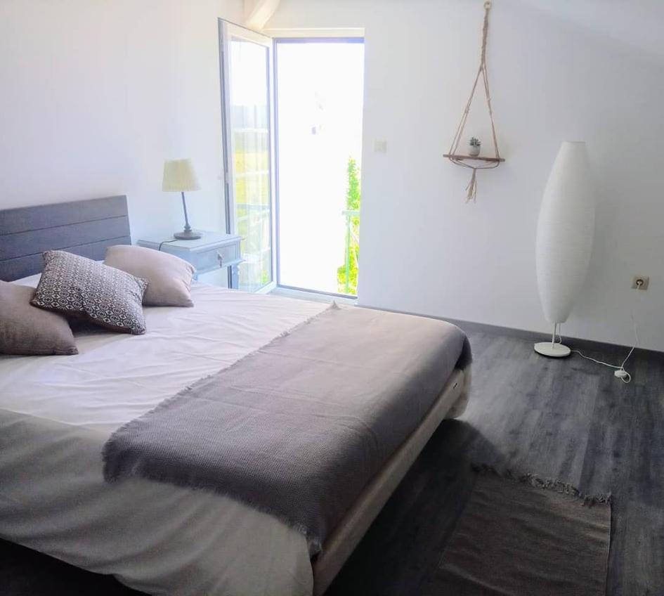Deluxe Double Room with Balcony - Photo 1