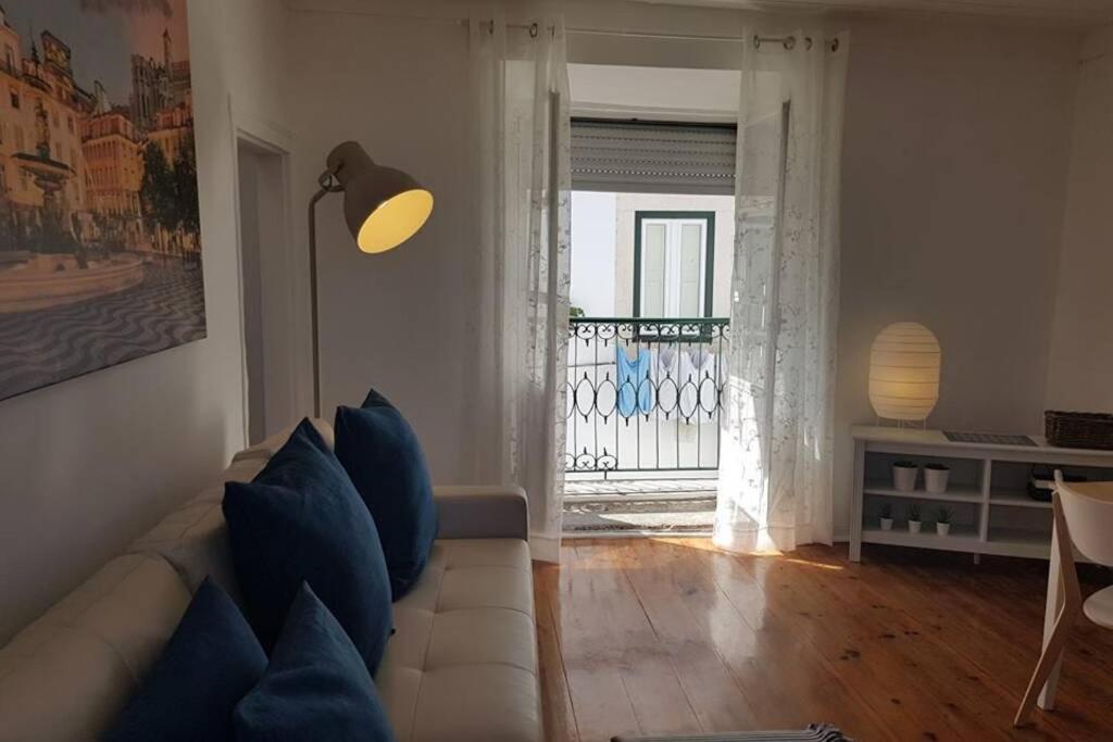 One-Bedroom Apartment - Photo 3
