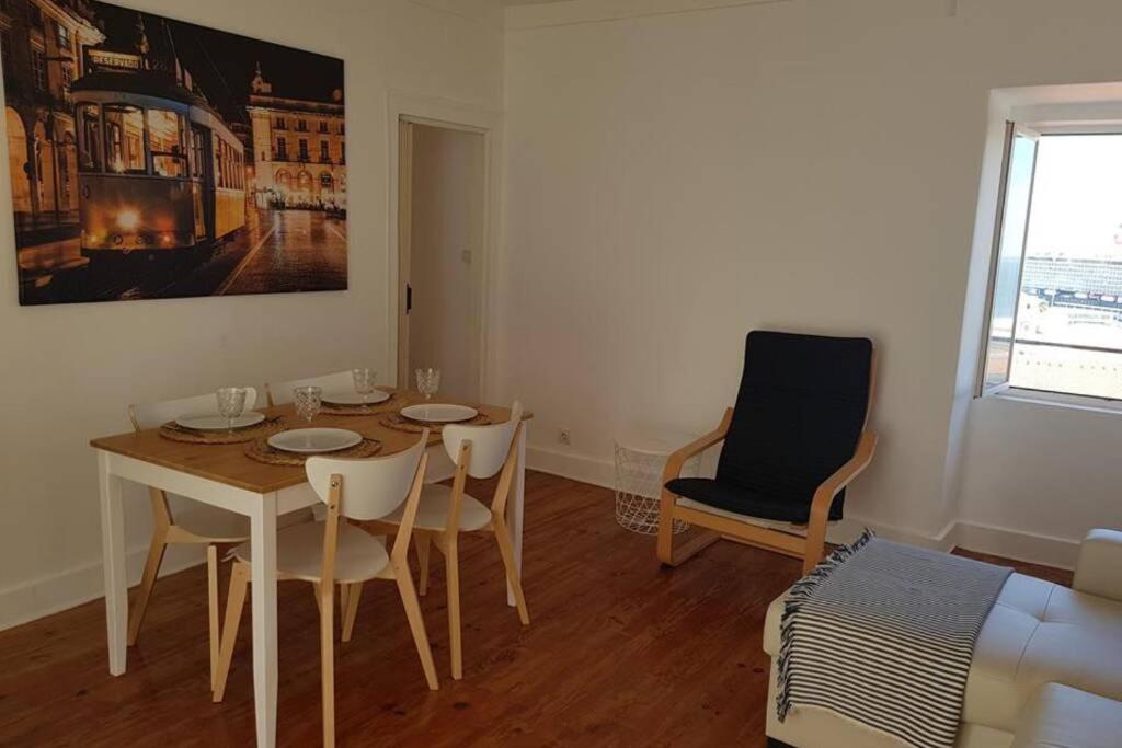 One-Bedroom Apartment - Photo 12