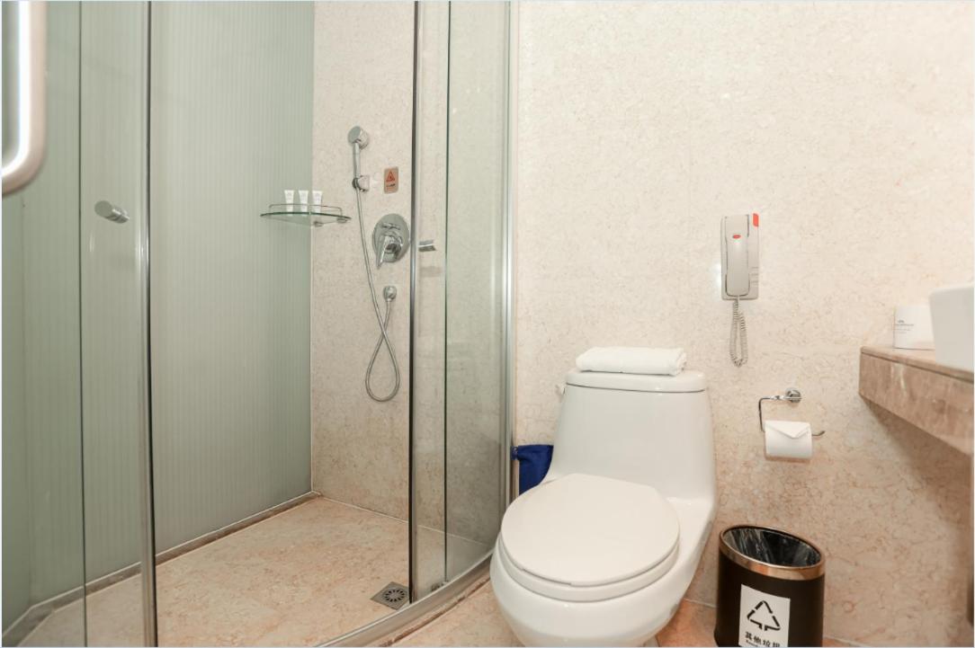 Classic Twin Room( Included one box of mooncake per night)