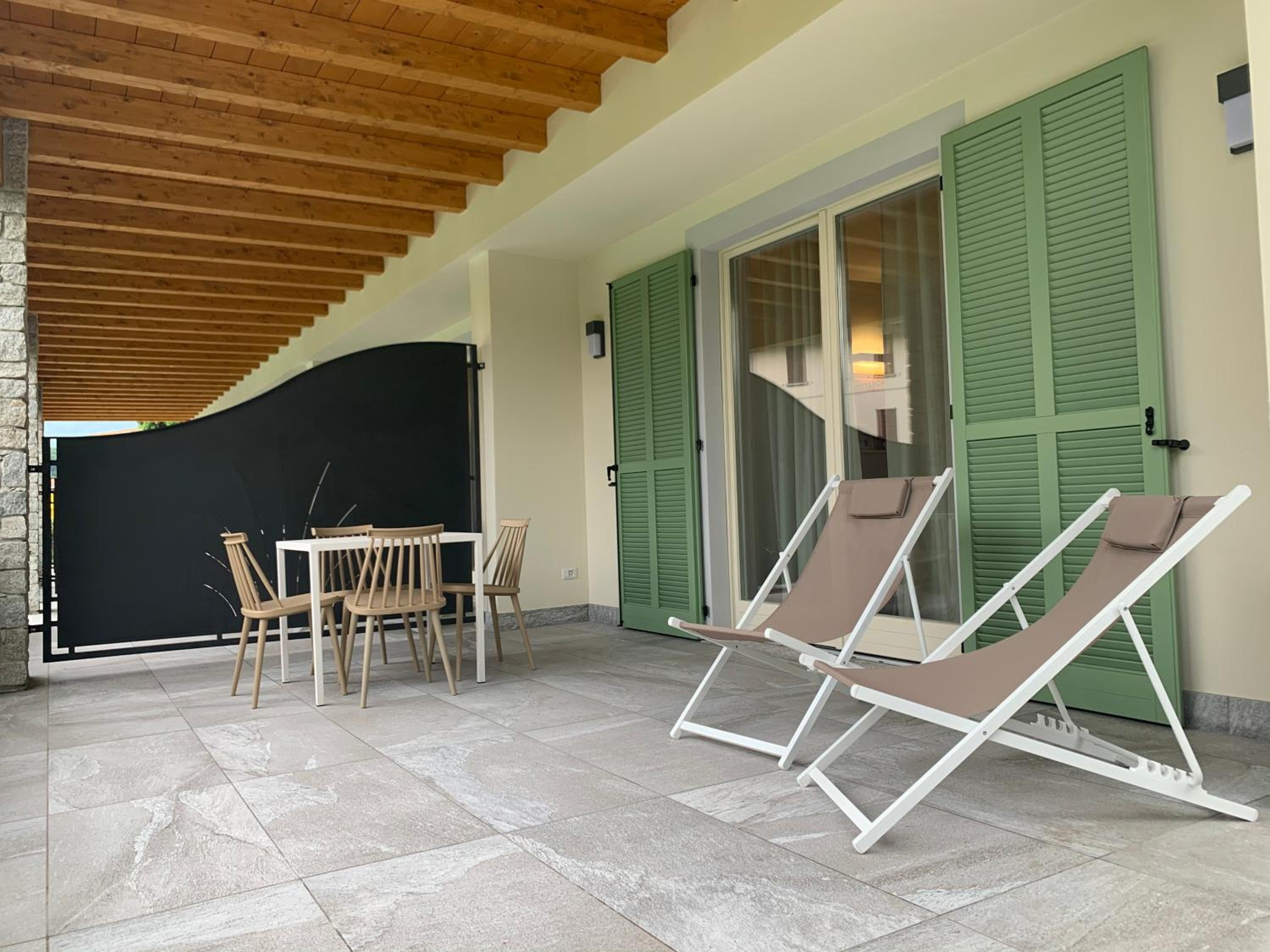 Apartment with Pool View  photo 2