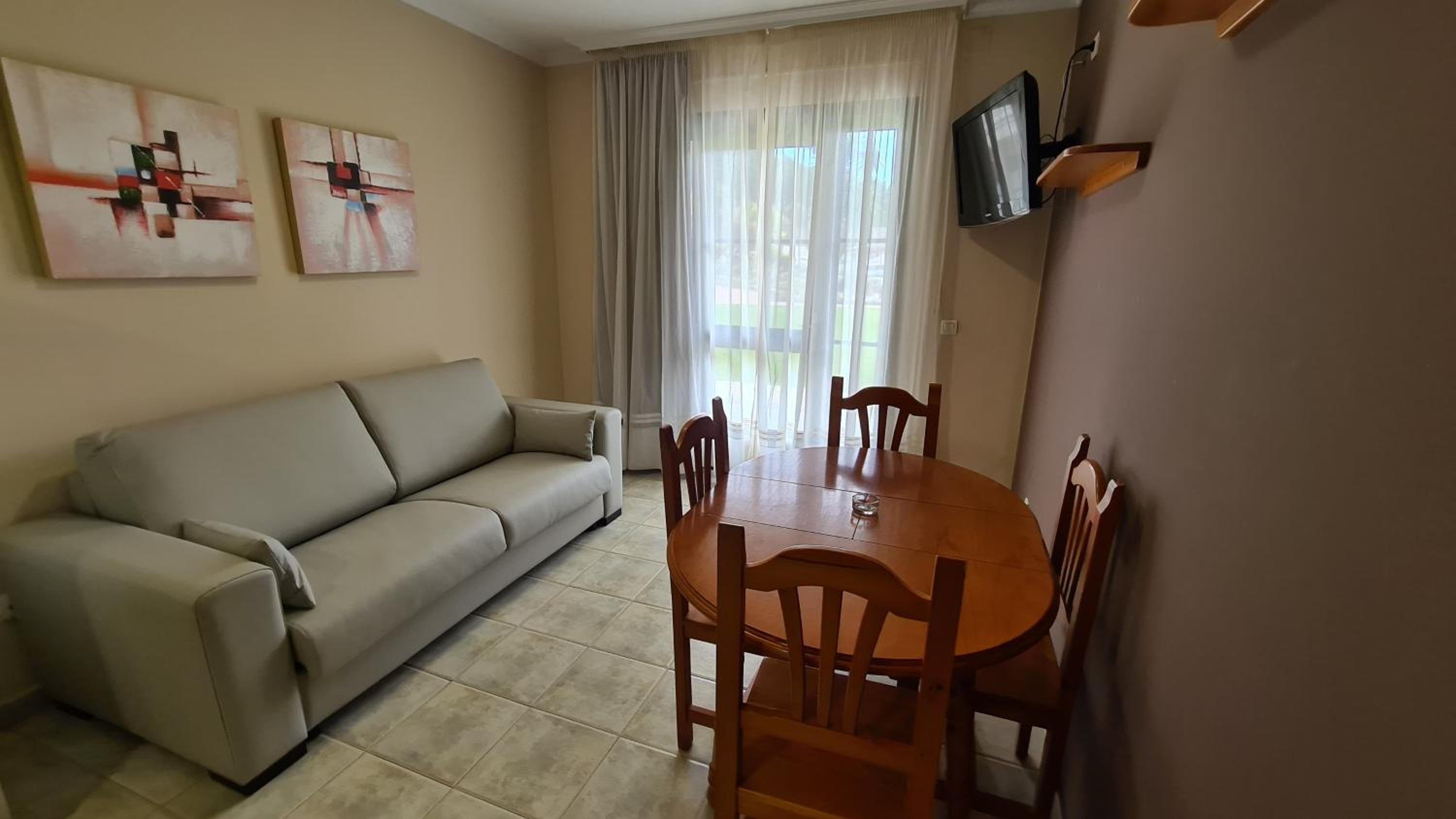 Apartamento de dos habitaciones (5 adultos + 1 niño)