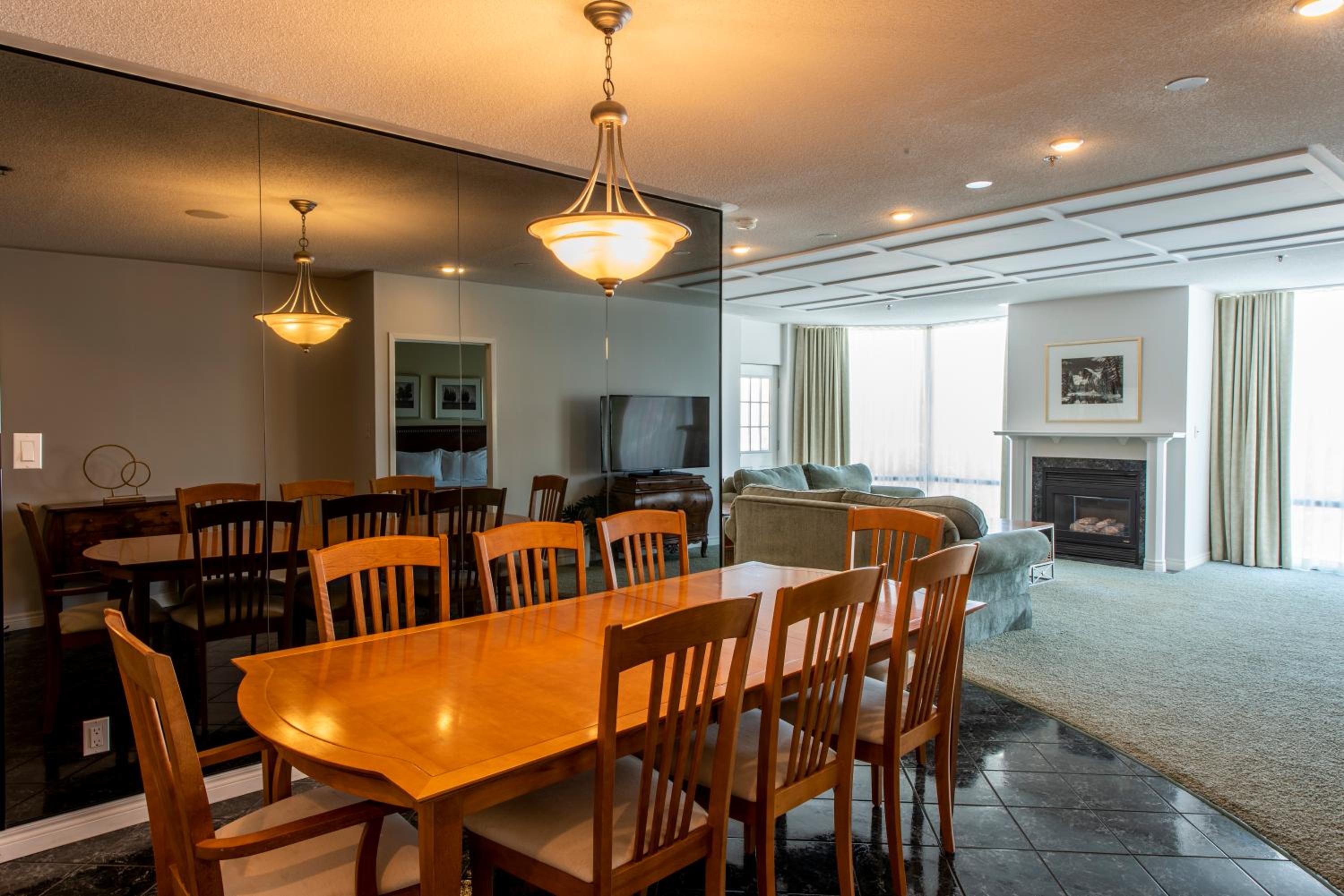 Two-Bedroom Tower Suite - Non-Smoking photo 2