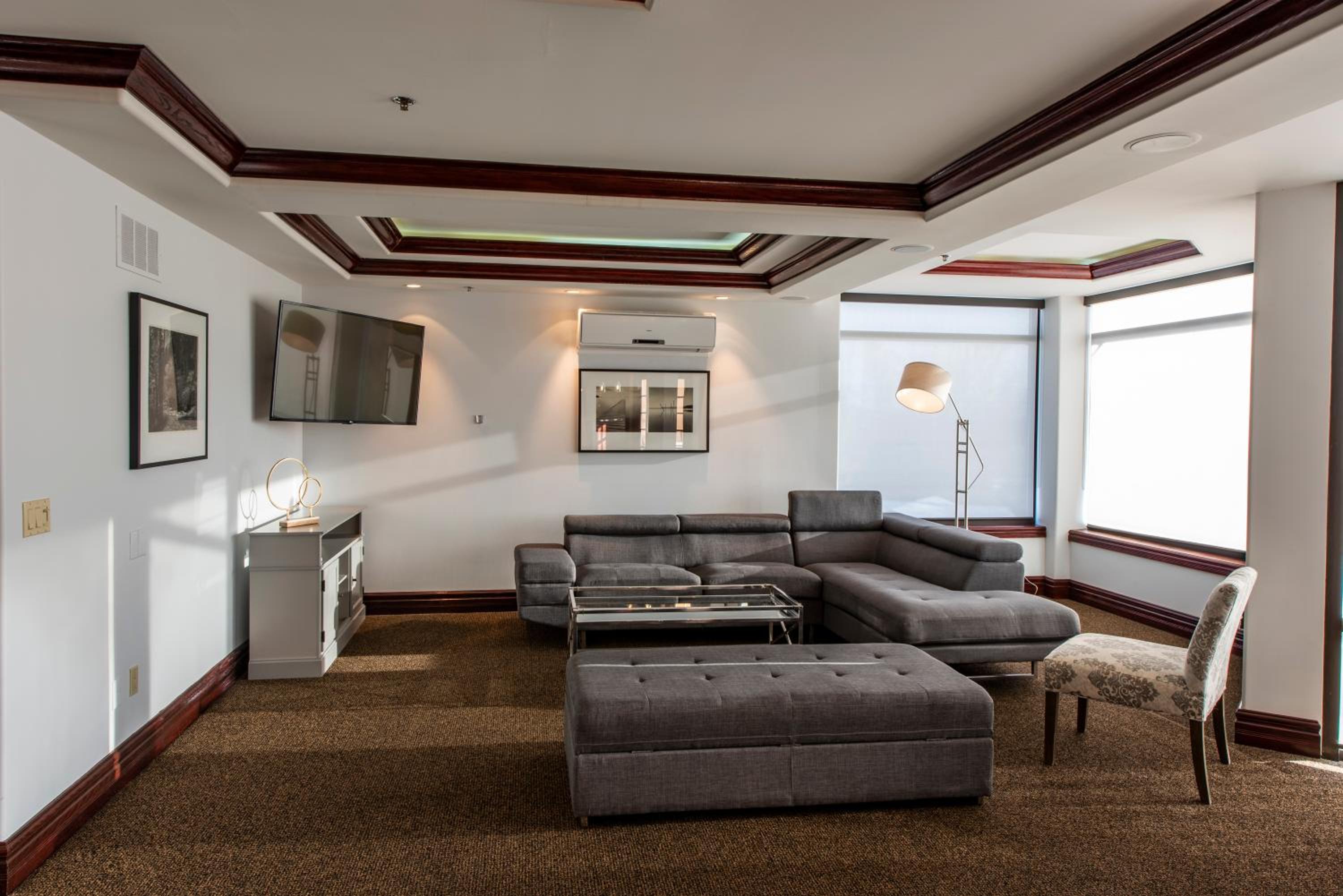 Three-Bedroom Tower Suite - Non-Smoking photo 2