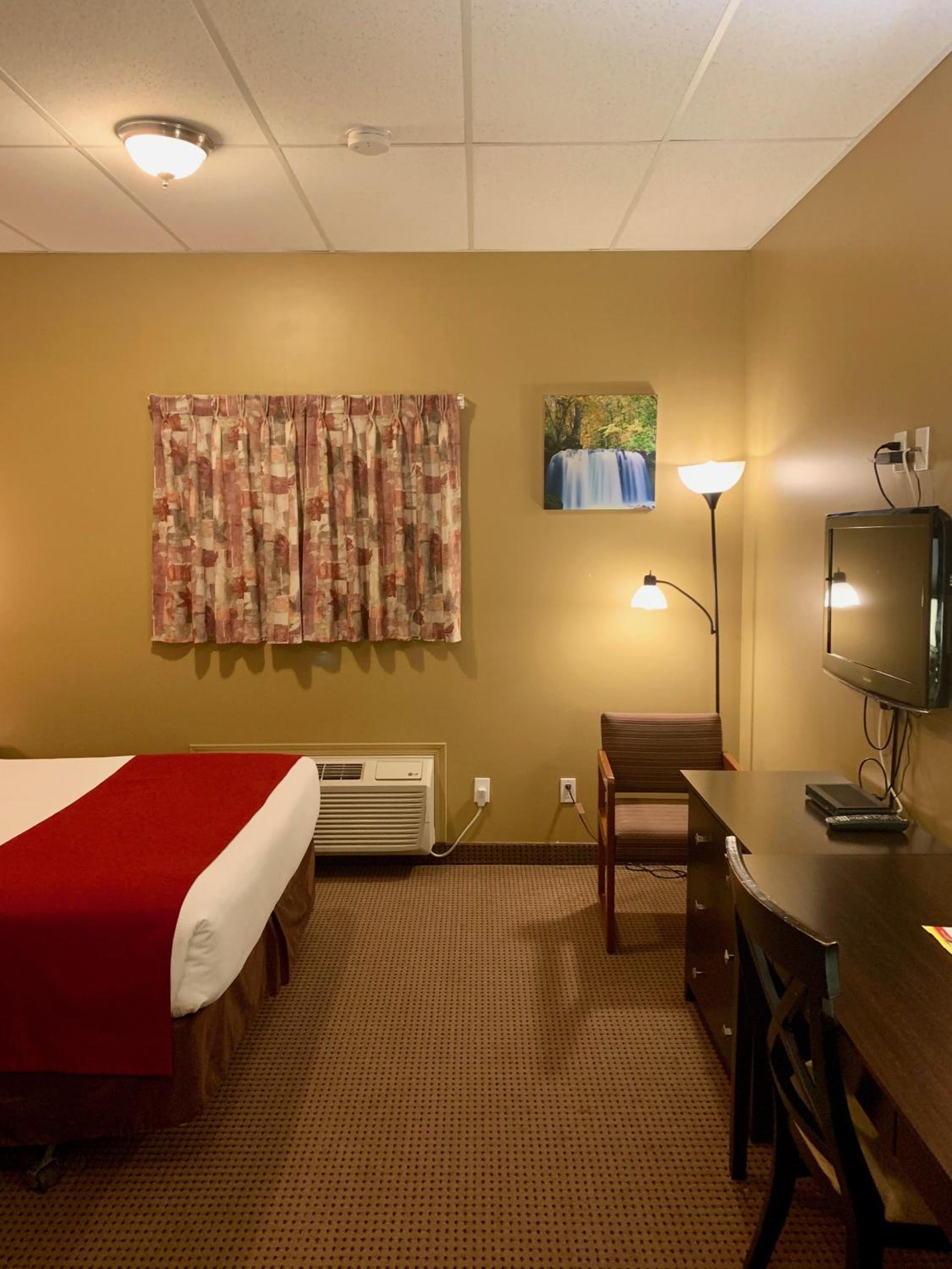 Queen Room photo 3