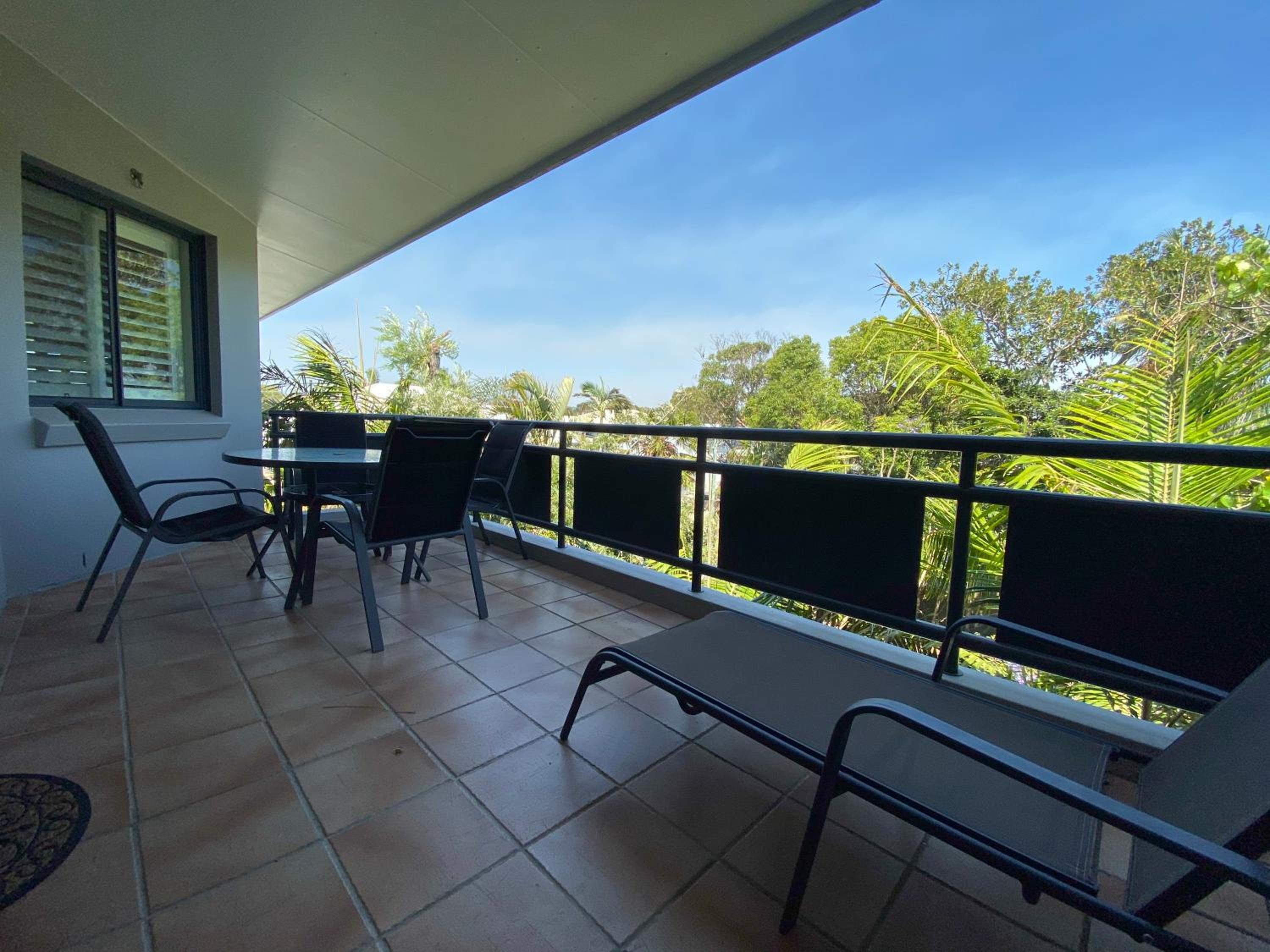 Superior One-Bedroom Apartment thumbnail 5