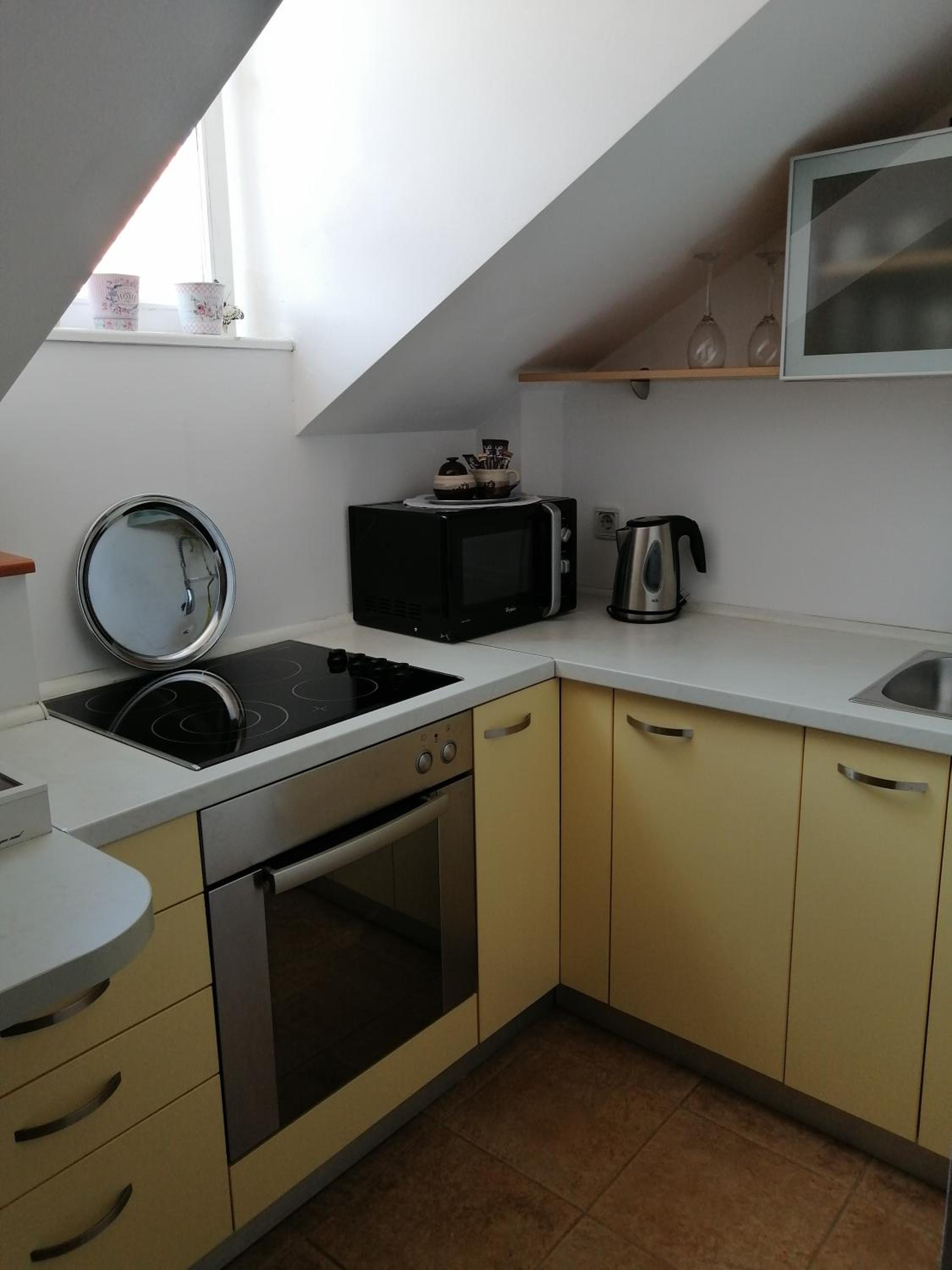 One-Bedroom Apartment - Photo 18