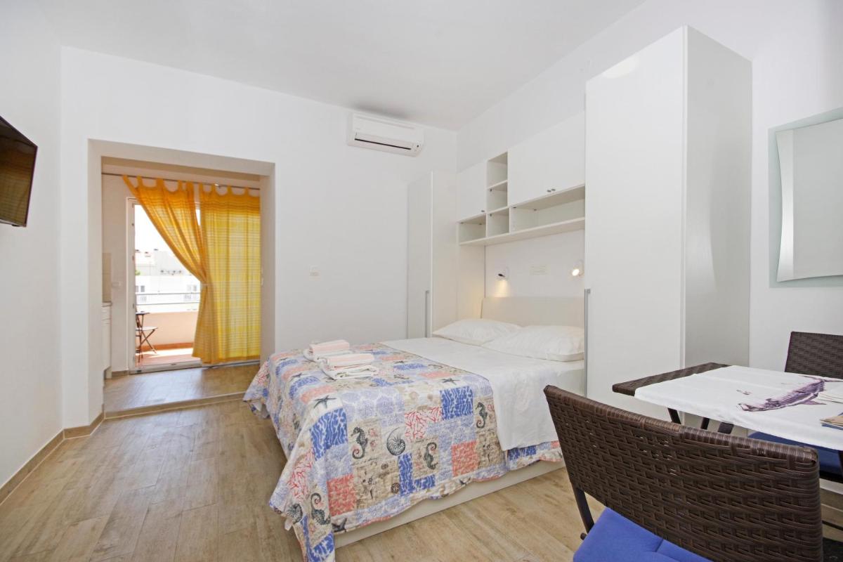 Studio with Balcony