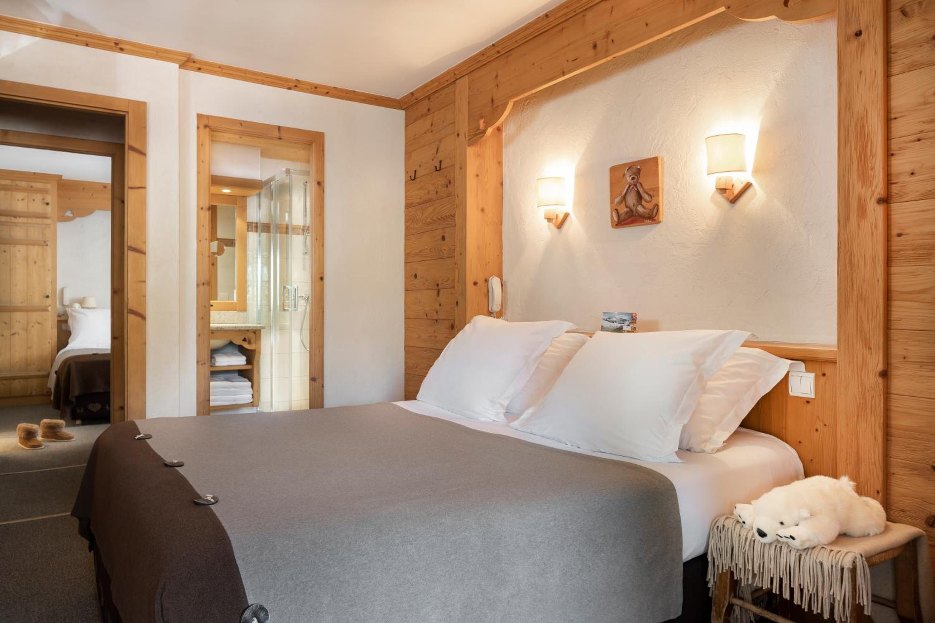 Standard Double Room - Photo 2