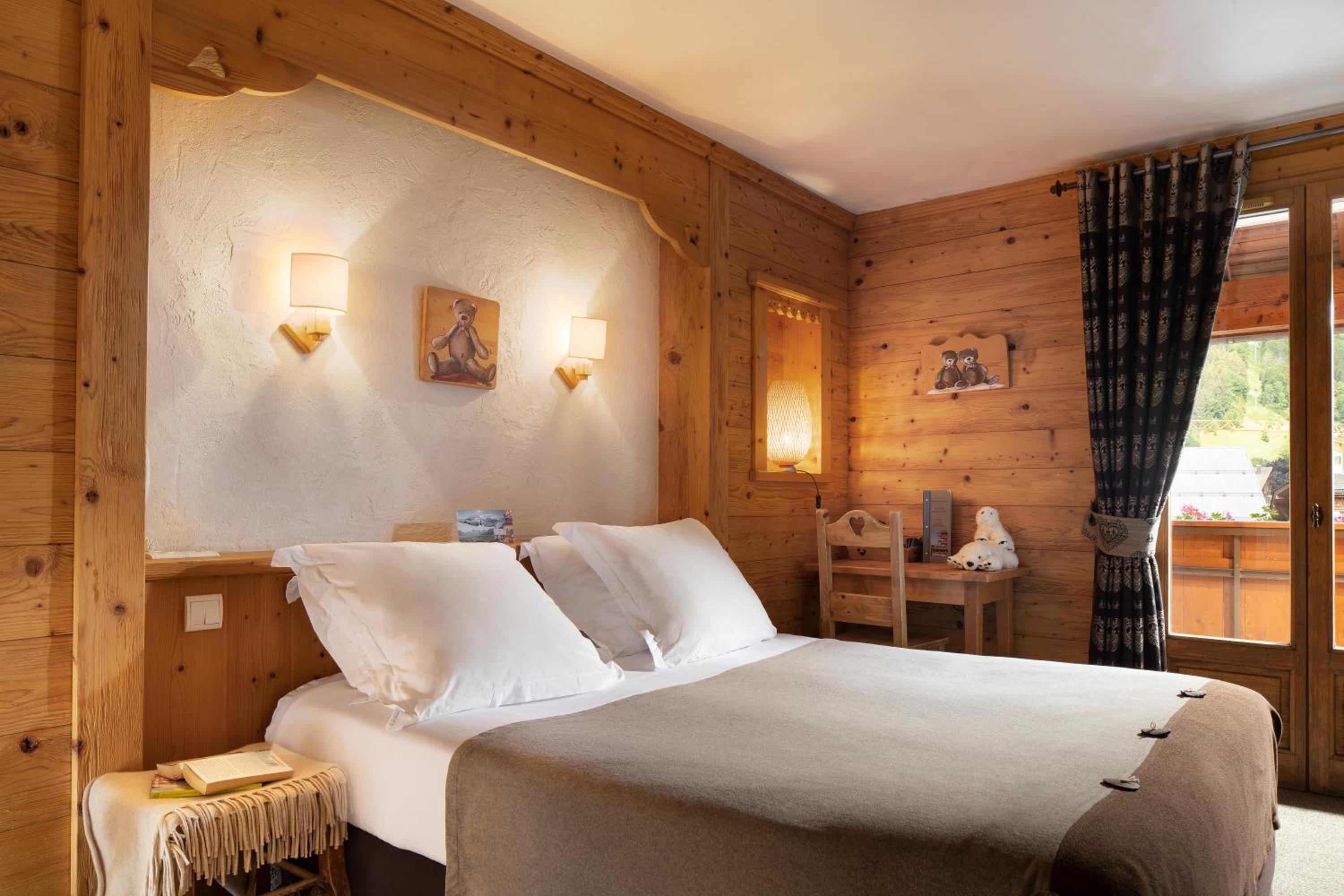 Comfort Double Room with Balcony and Mountain View - Photo 1