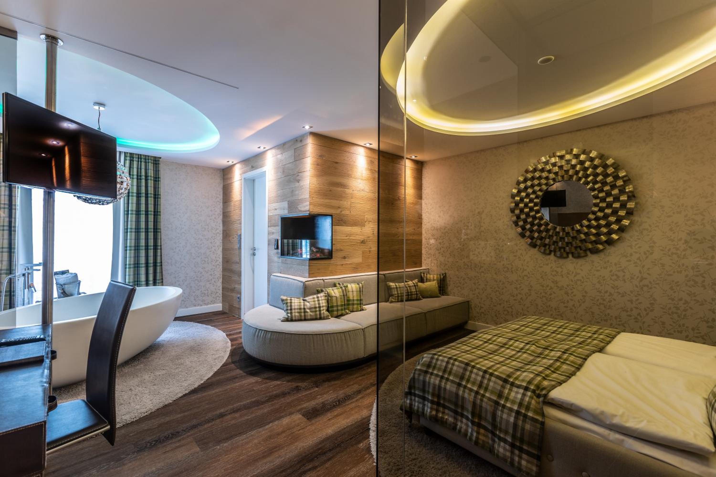 Deluxe Double Room - Photo 7