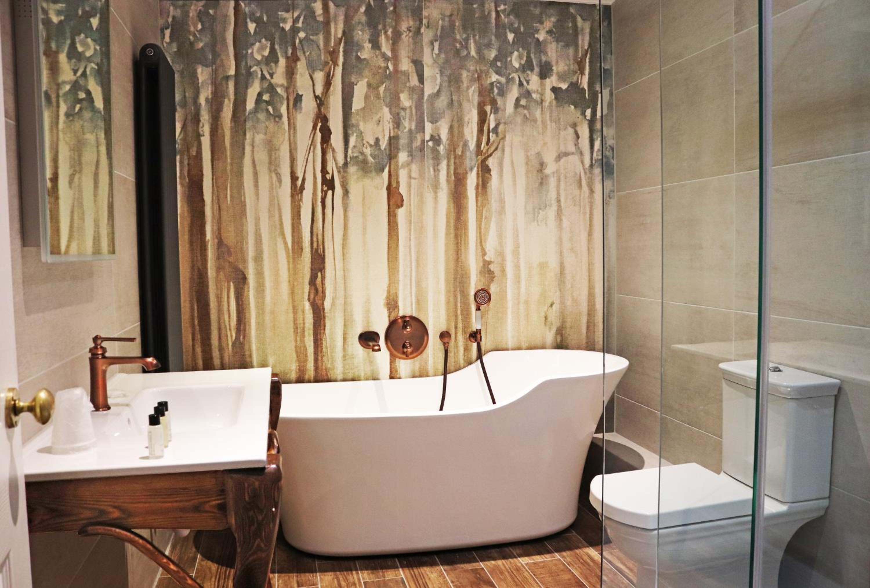 Riverview Suite photo 3