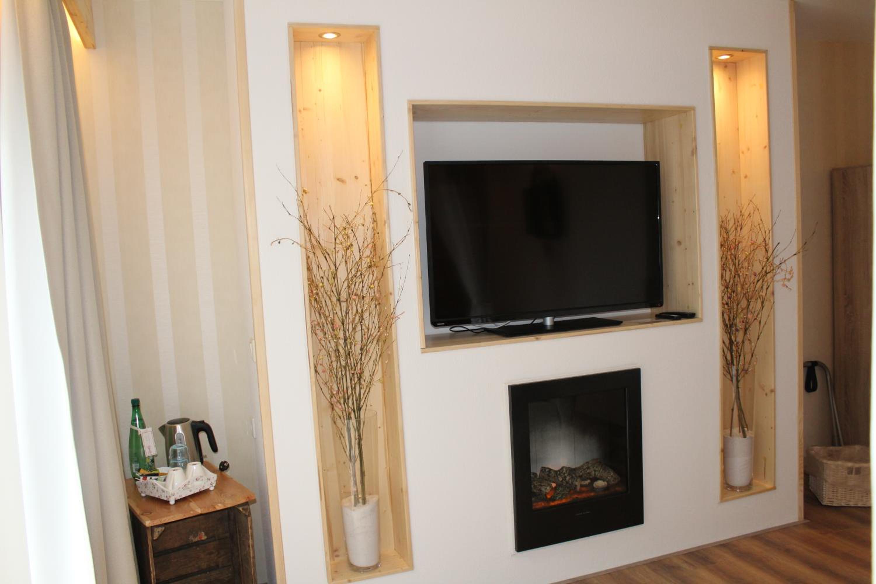 Suite with Mountain View photo 3