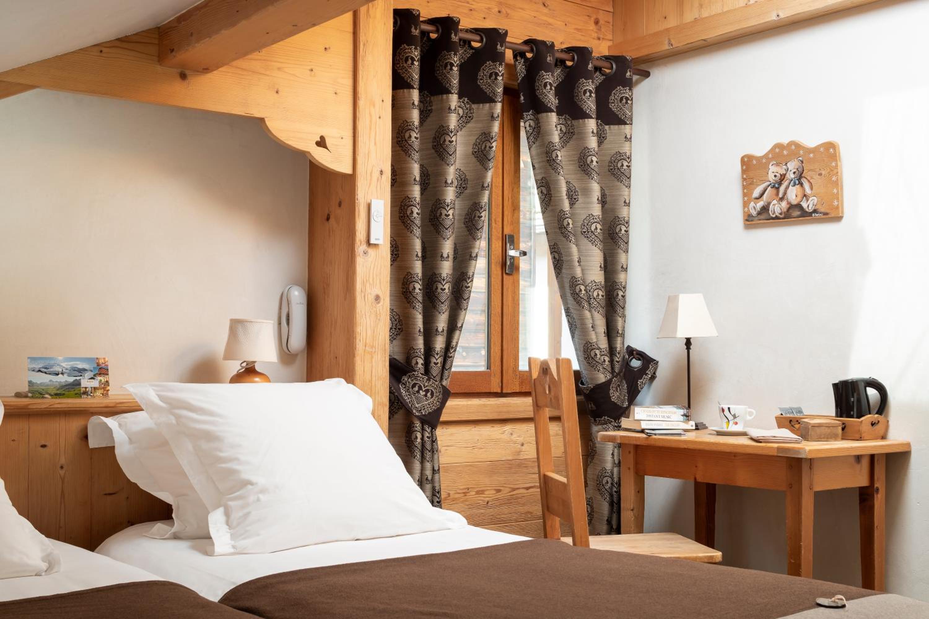 Standard Double Room - Photo 6