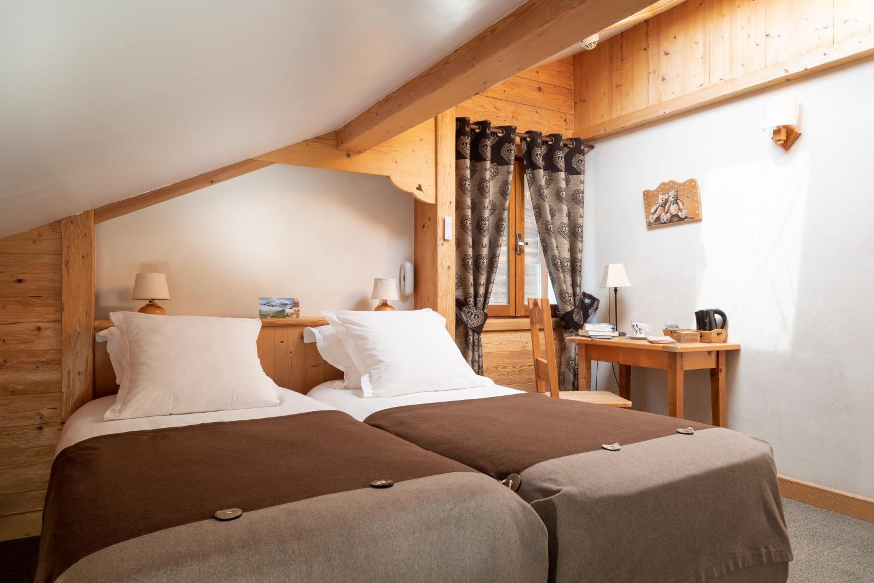 Standard Double Room - Photo 4