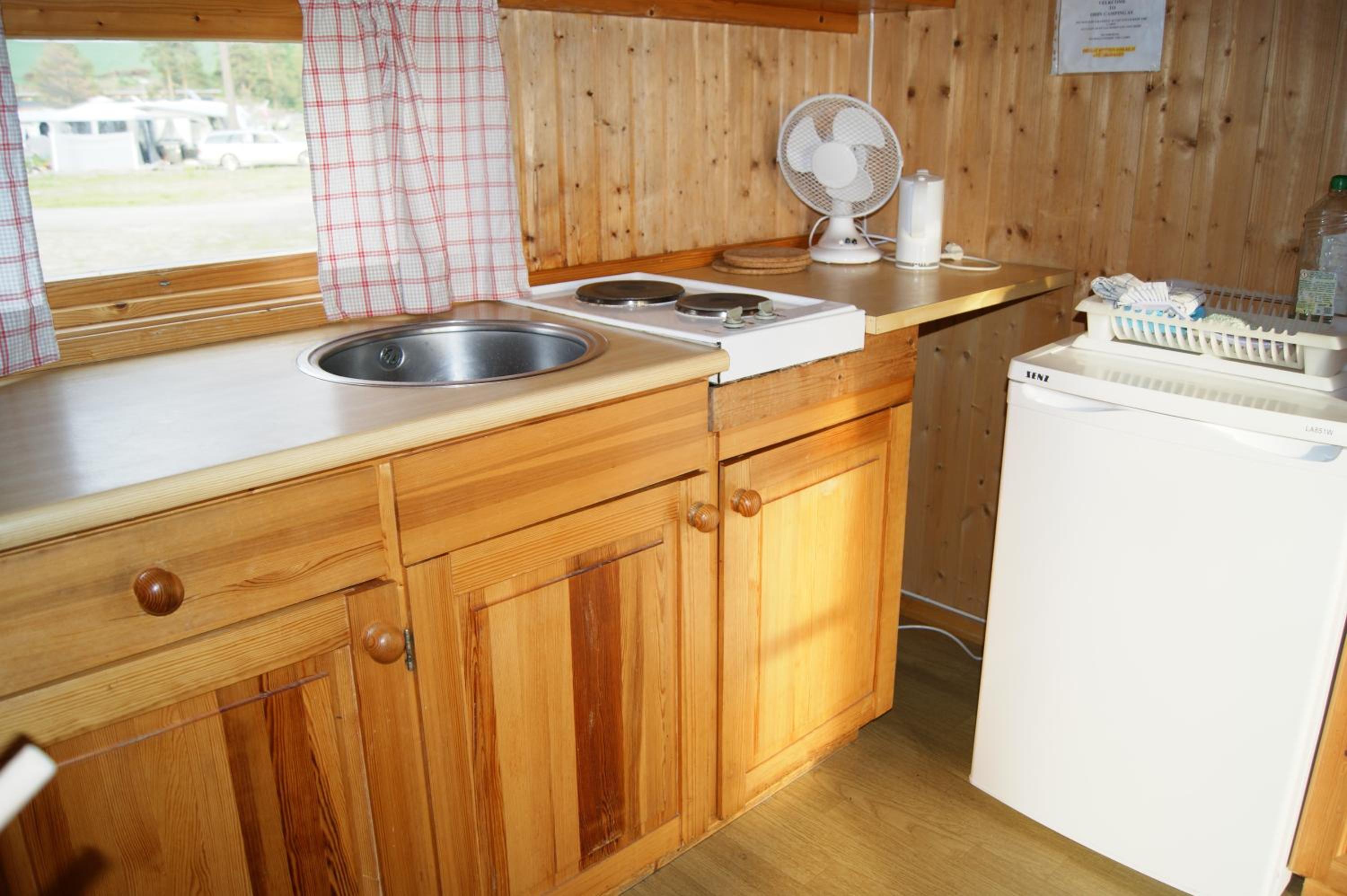 One-Bedroom Cottage - Photo 2