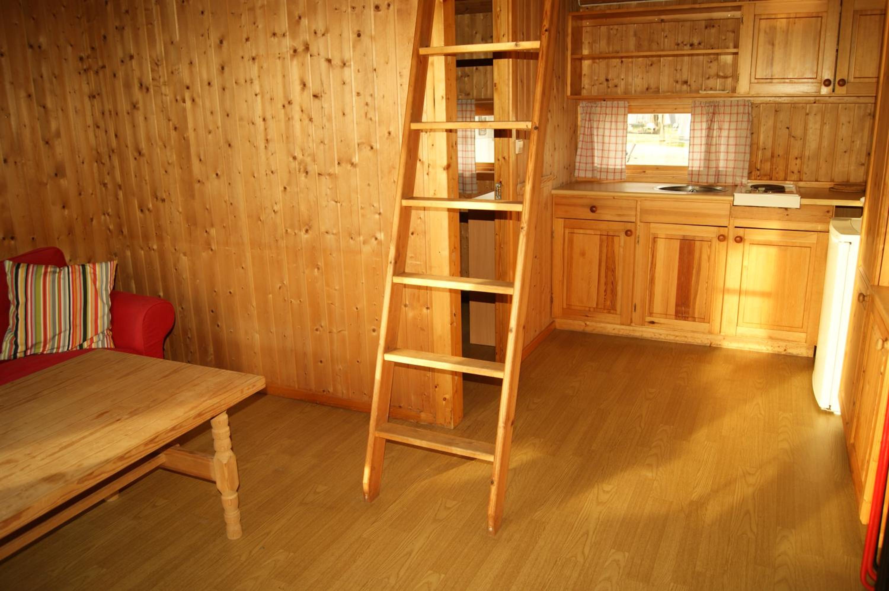 One-Bedroom Cottage - Photo 3