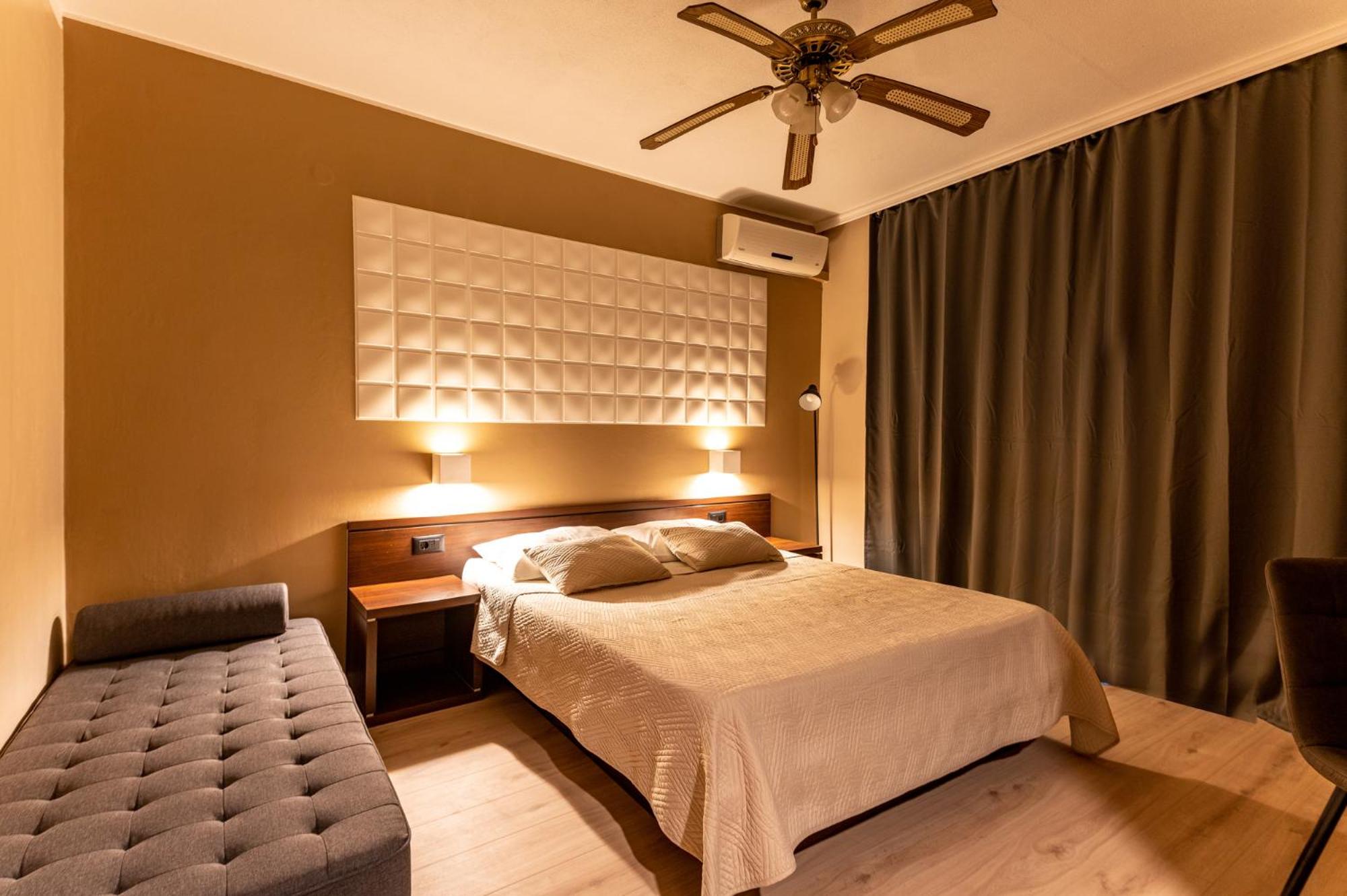 Double Room with Balcony photo 2