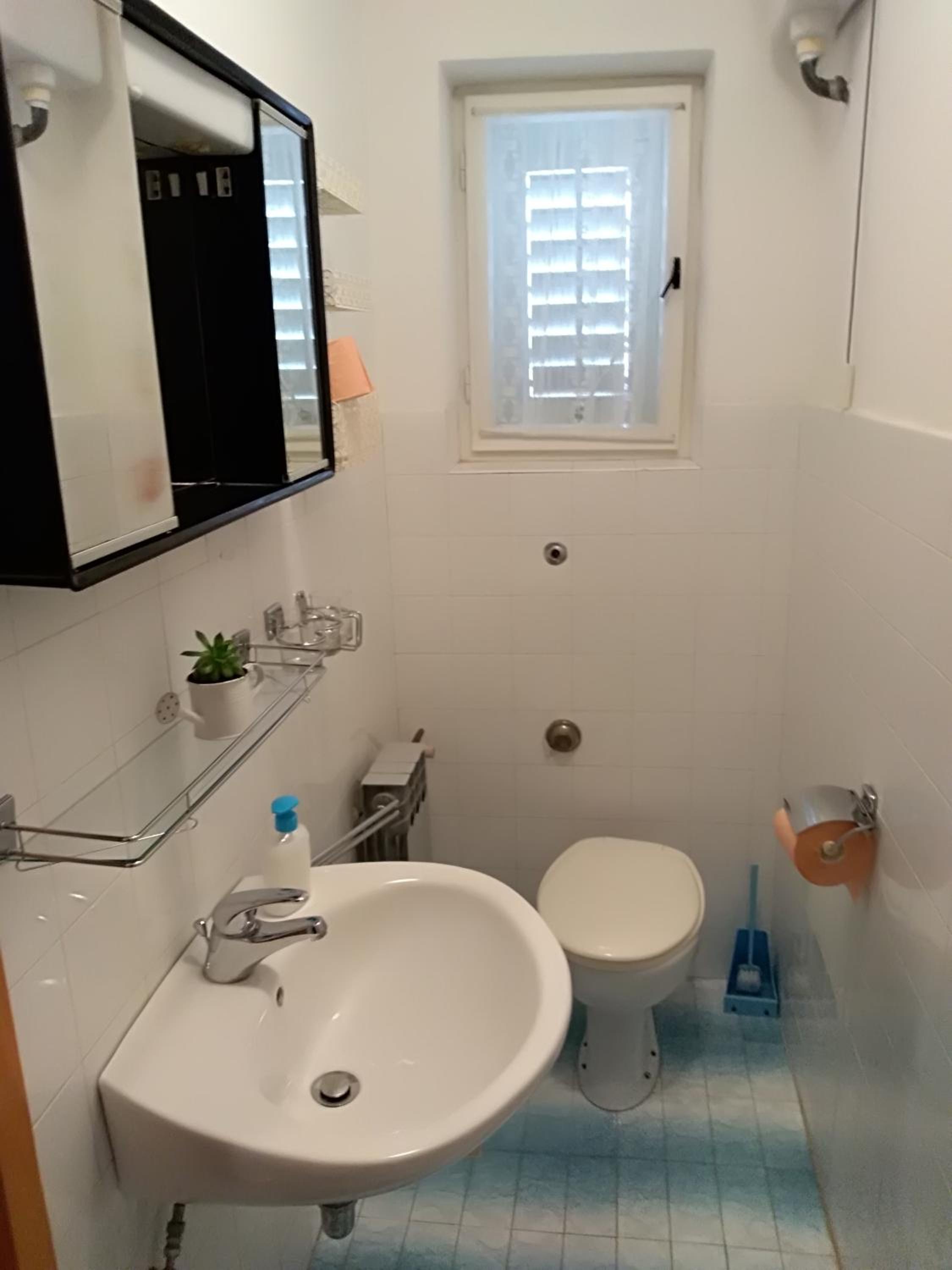 Three-Bedroom Apartment with Terrace - Photo 5