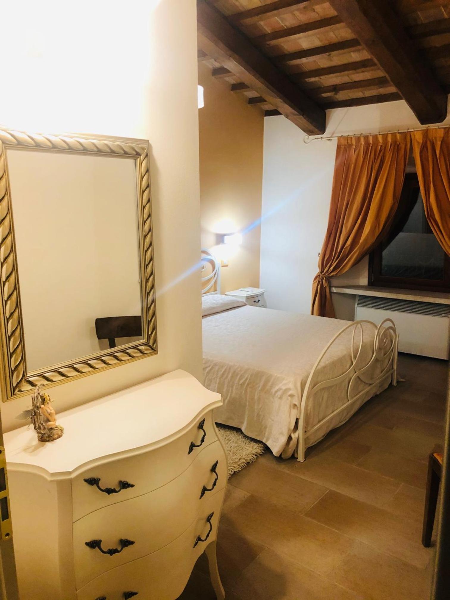 Double Room - Photo 3