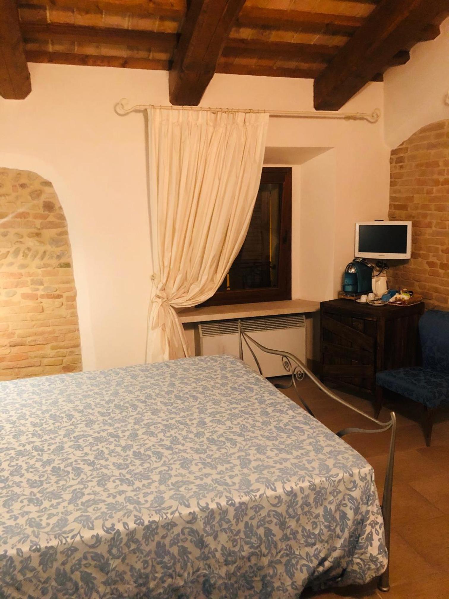 Double Room - Photo 1