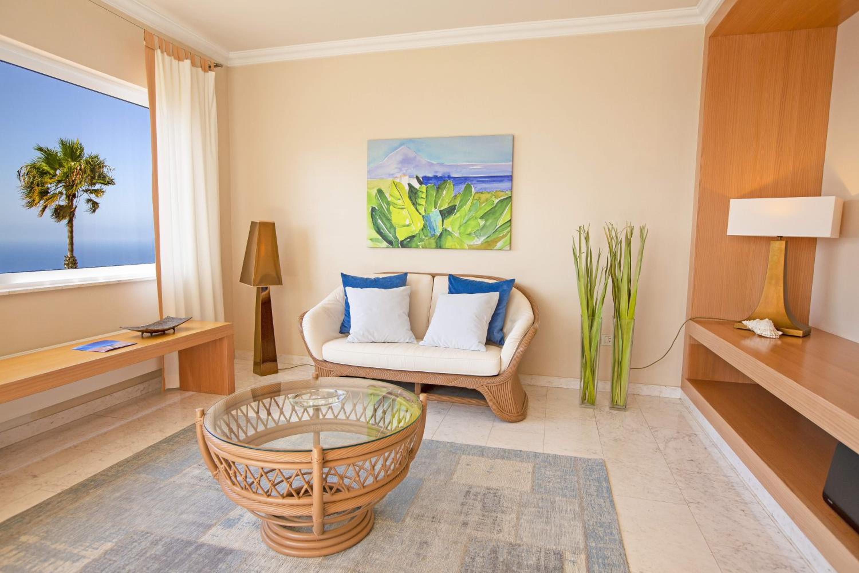 Junior Suite with Sea View photo 2