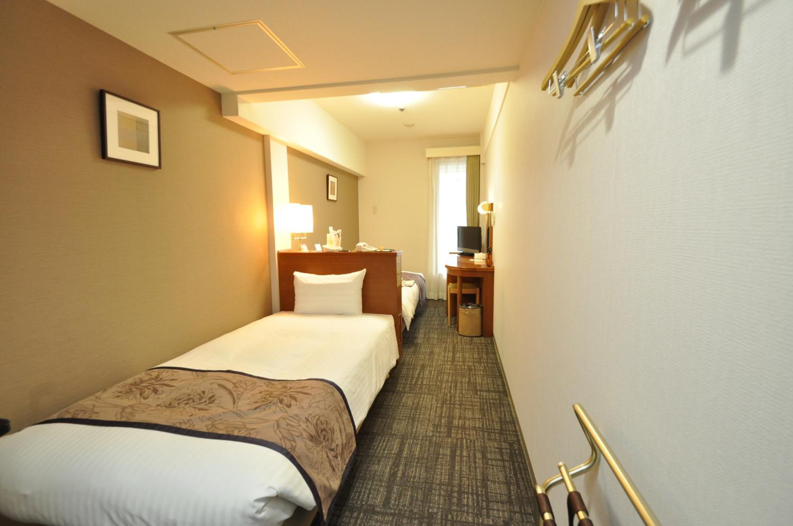 Twin Room With Shared Bathroom And Shared Toilet - Non-Smoking