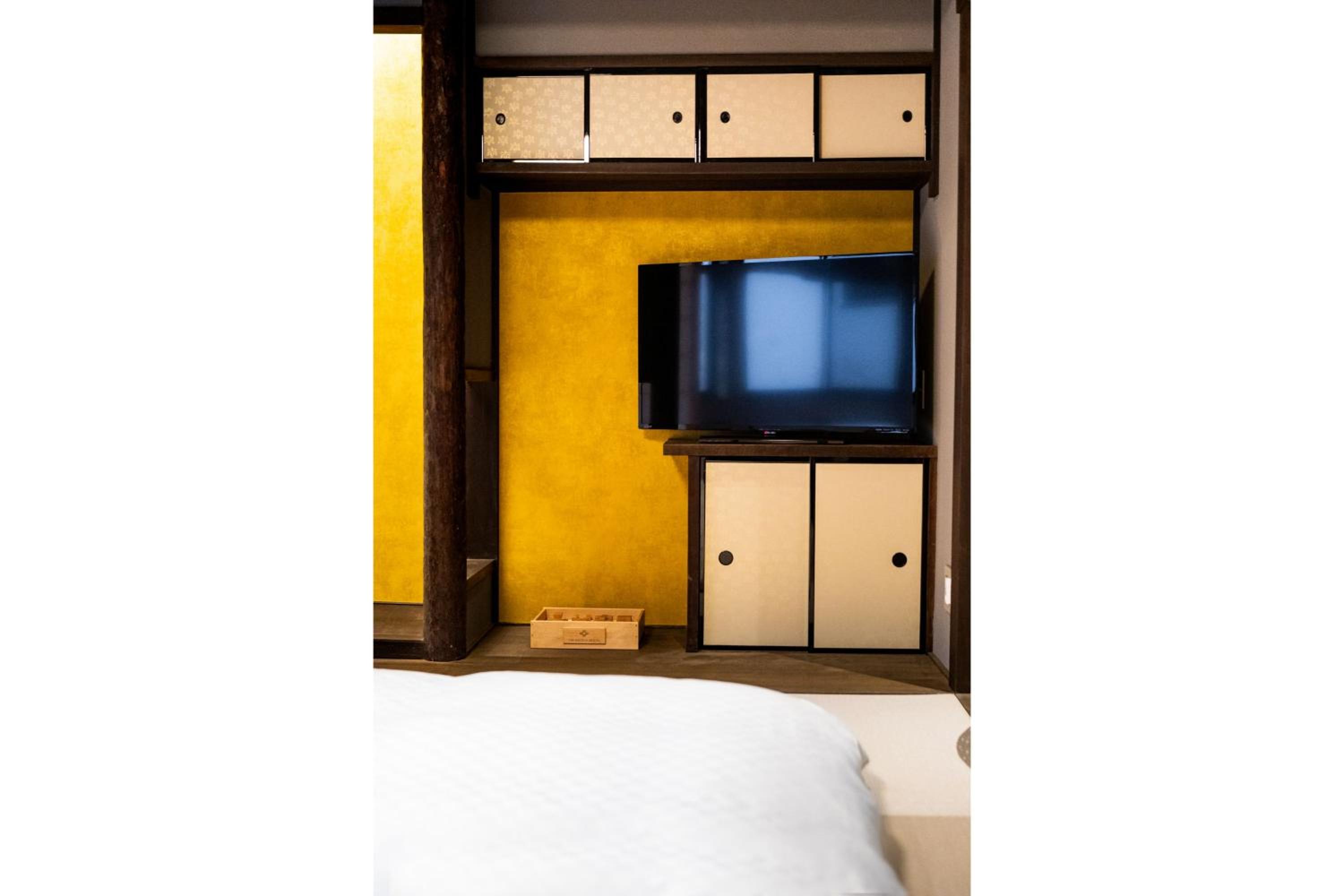 Japanese-Style Room