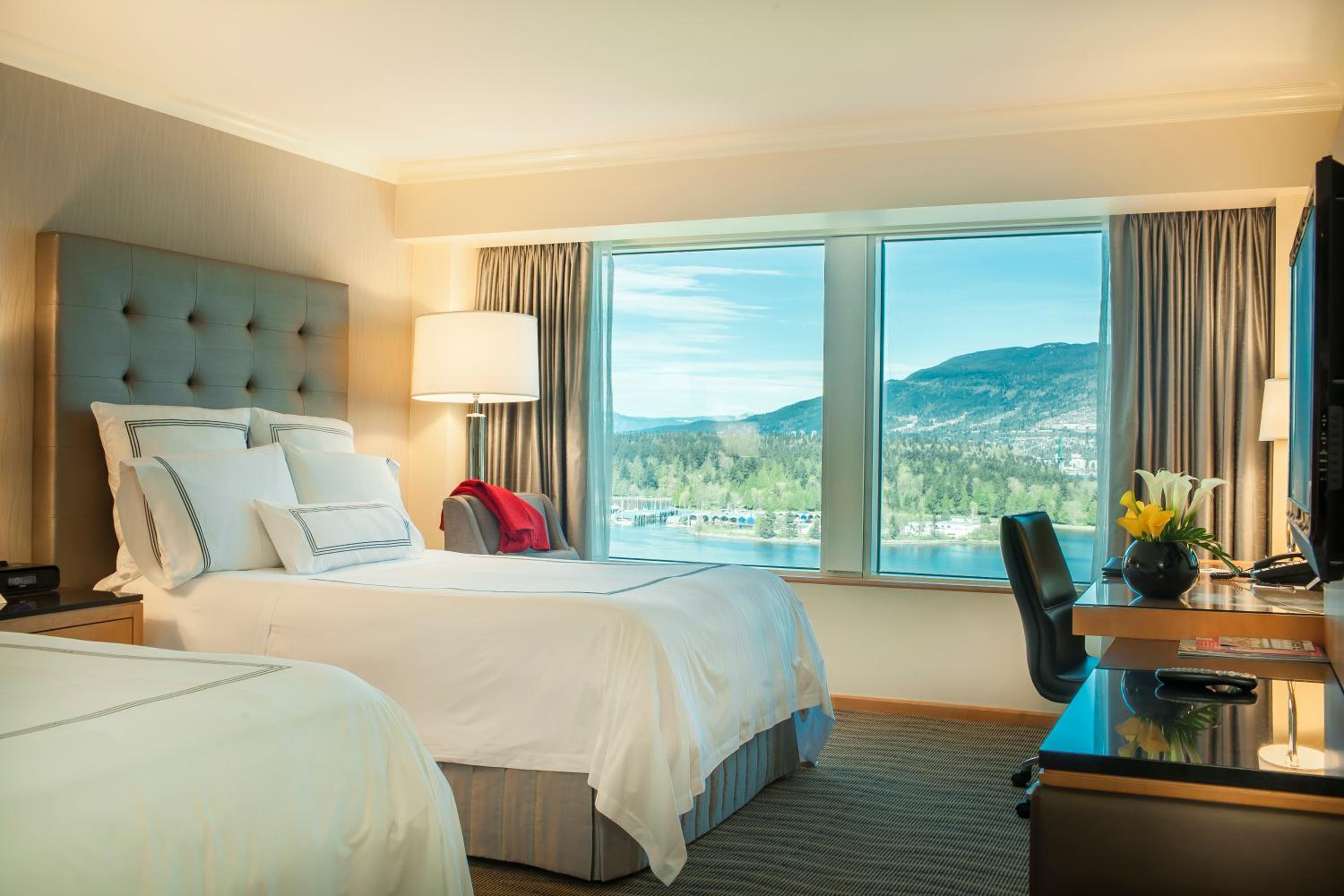 Deluxe Double Room with Two Double Beds and Harbor View