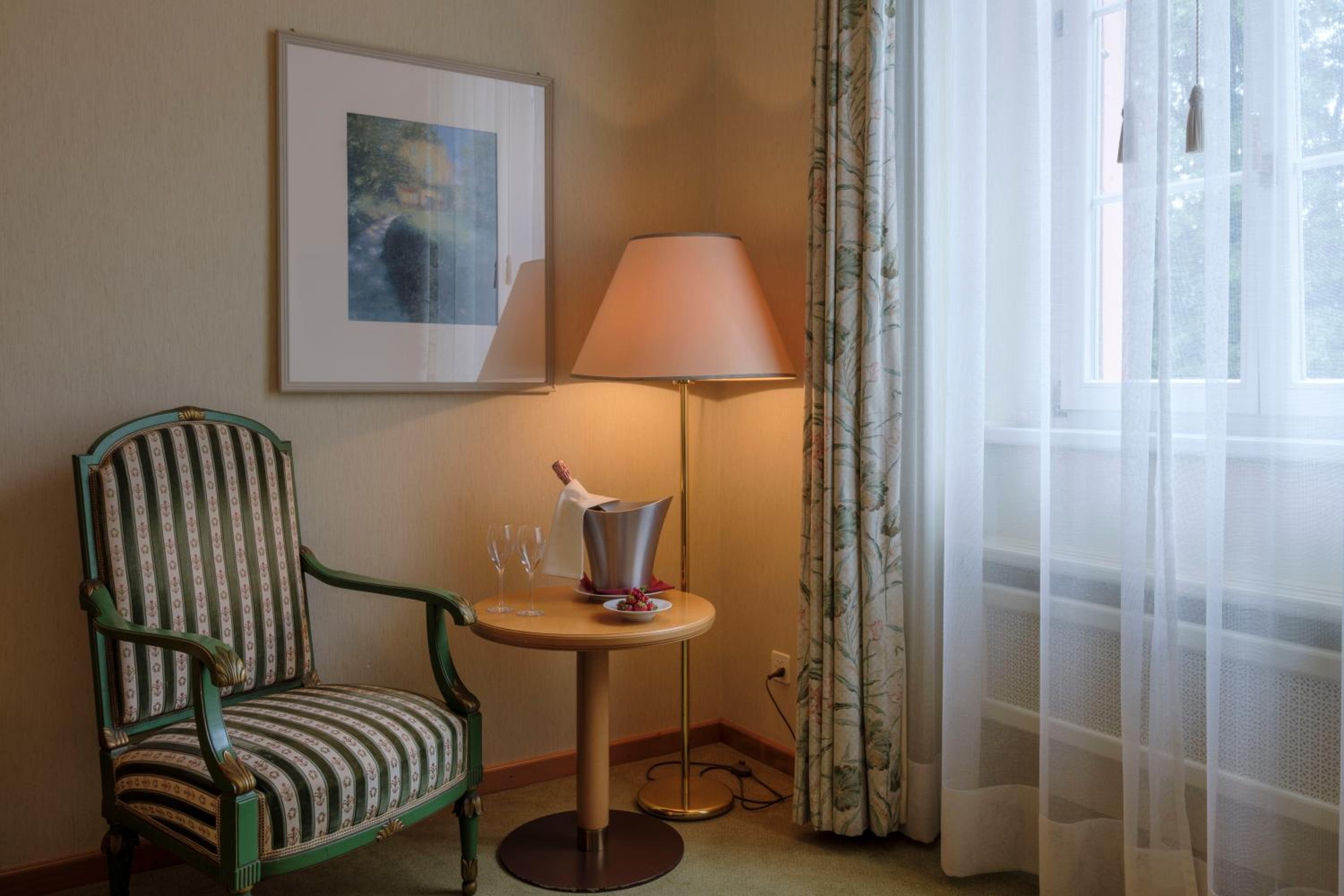 Deluxe Double or Twin Room with Lake View photo 3