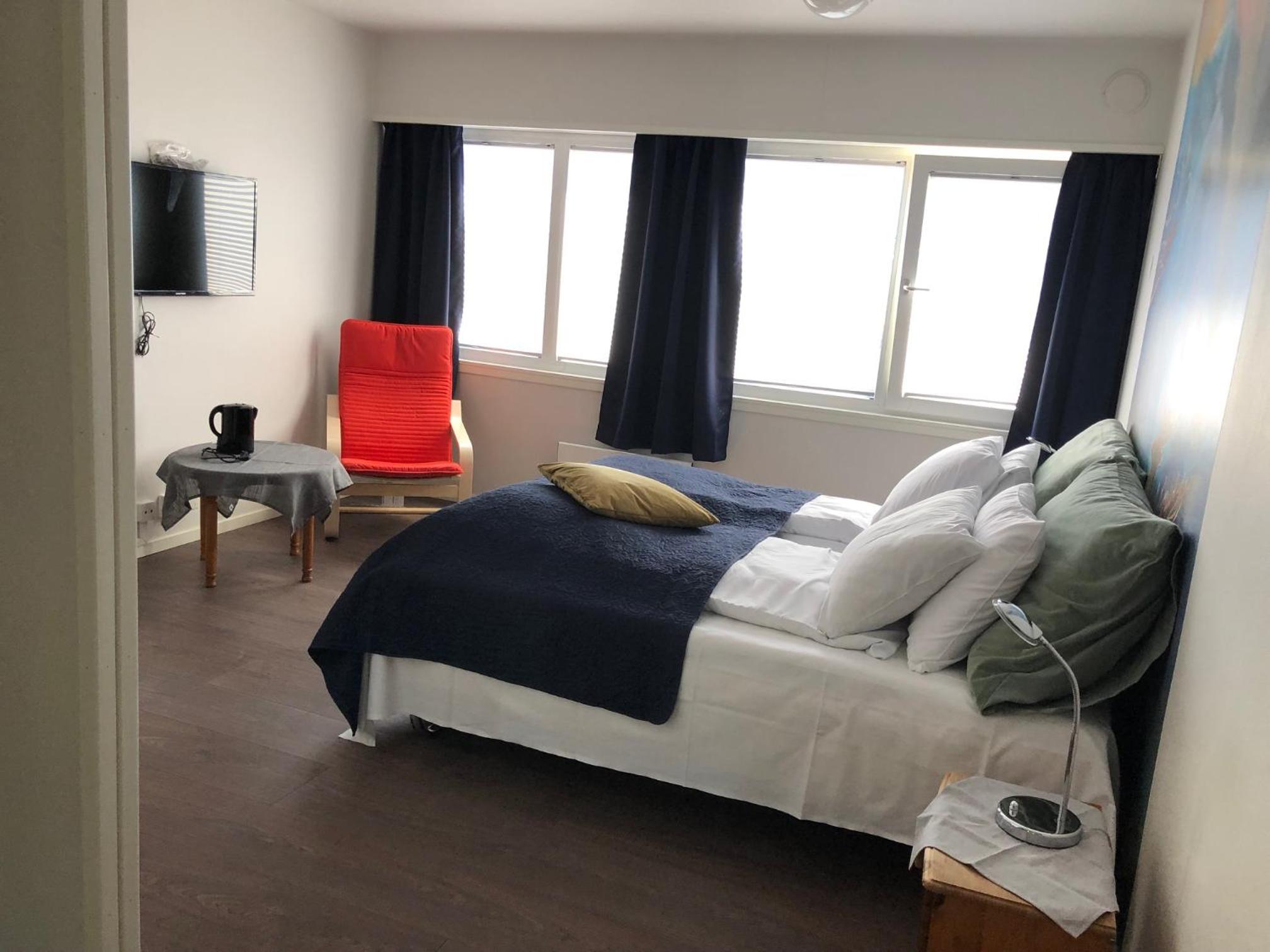 Family Room photo 2