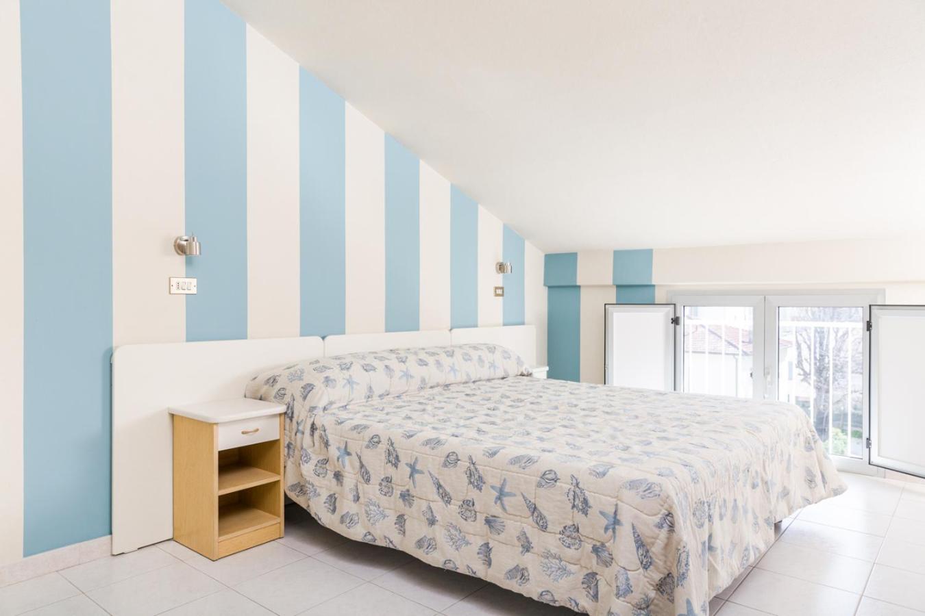 Double Room - Attic photo 1