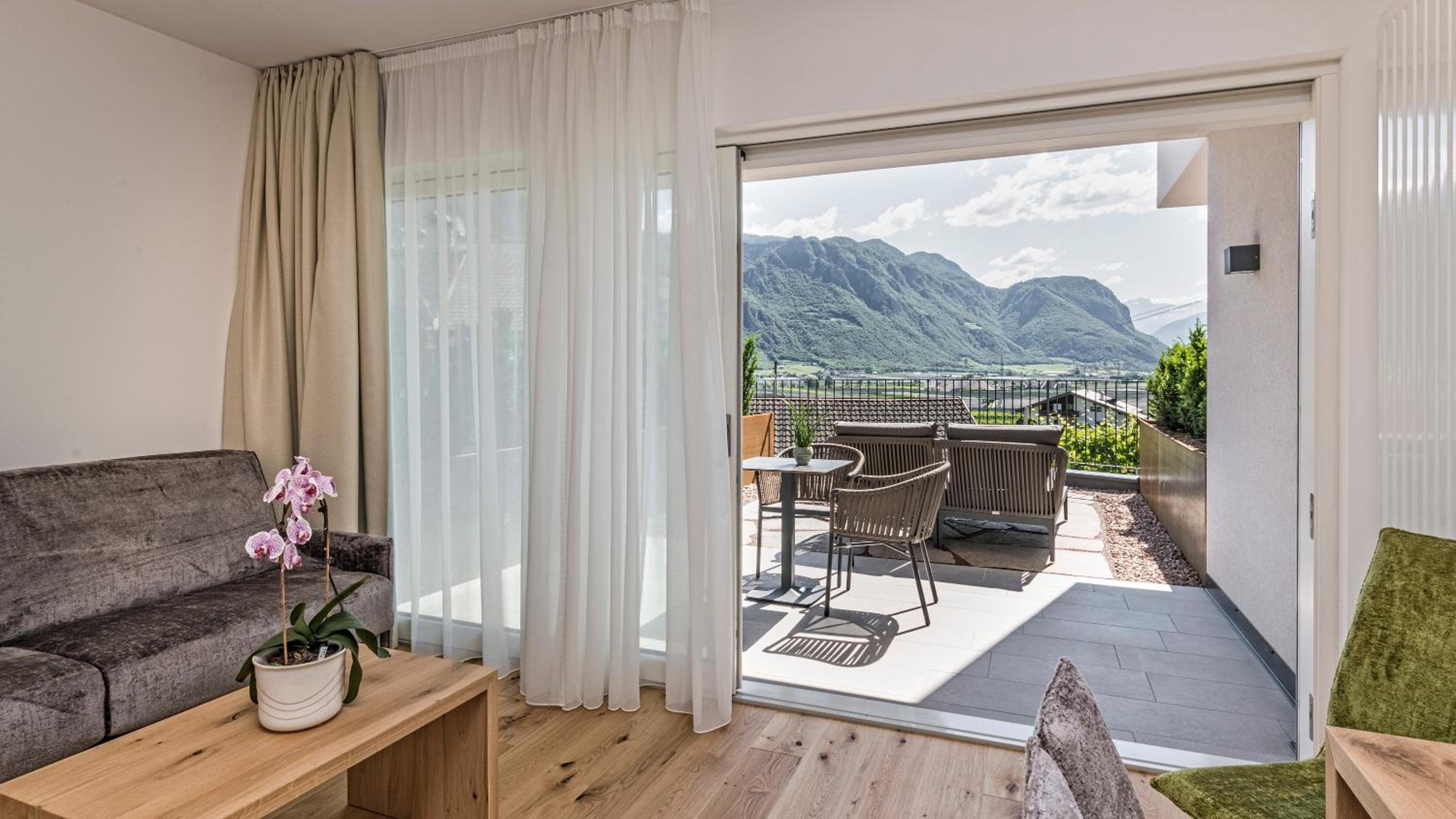 Junior Suite with Balcony