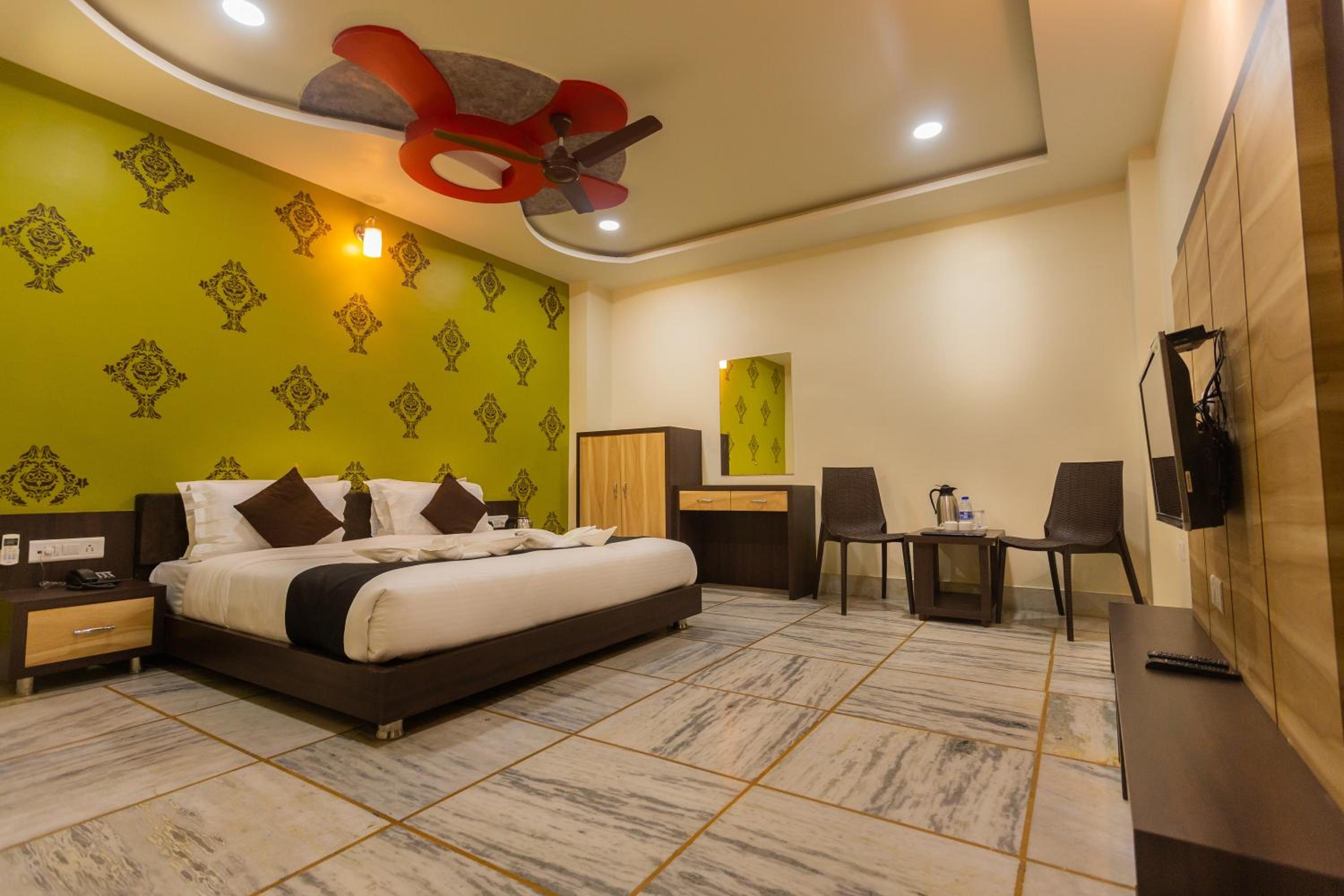 Deluxe Double Room photo 2