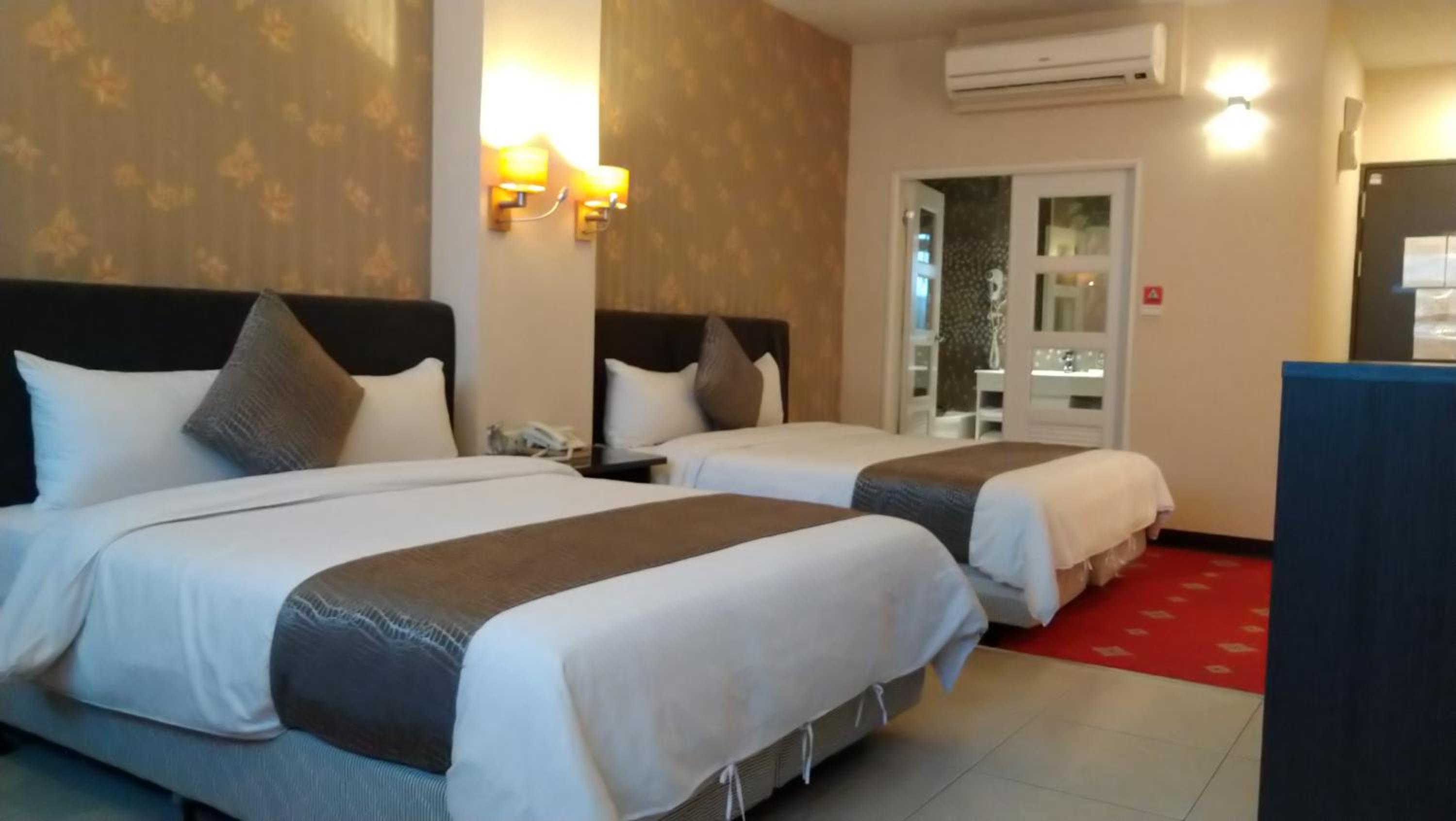 Luxury Quadruple Room photo 2