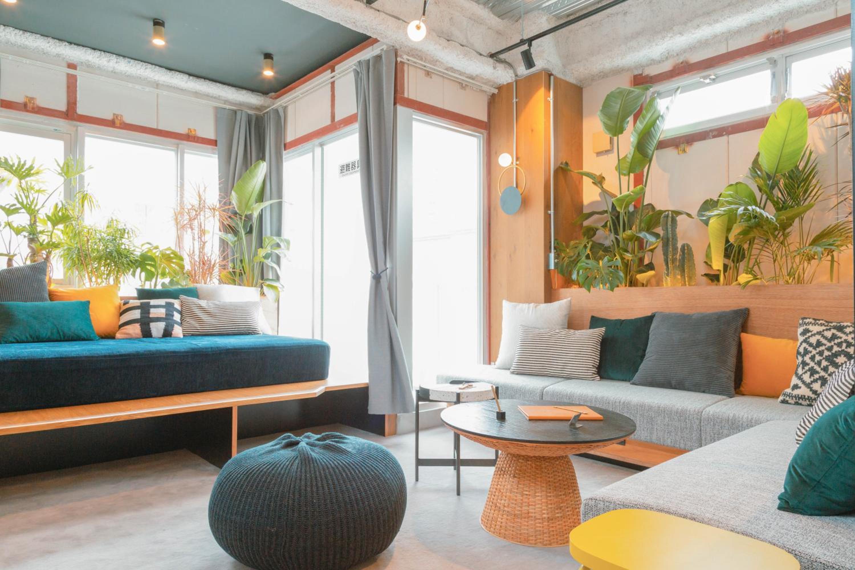 Studio Apartment photo 2