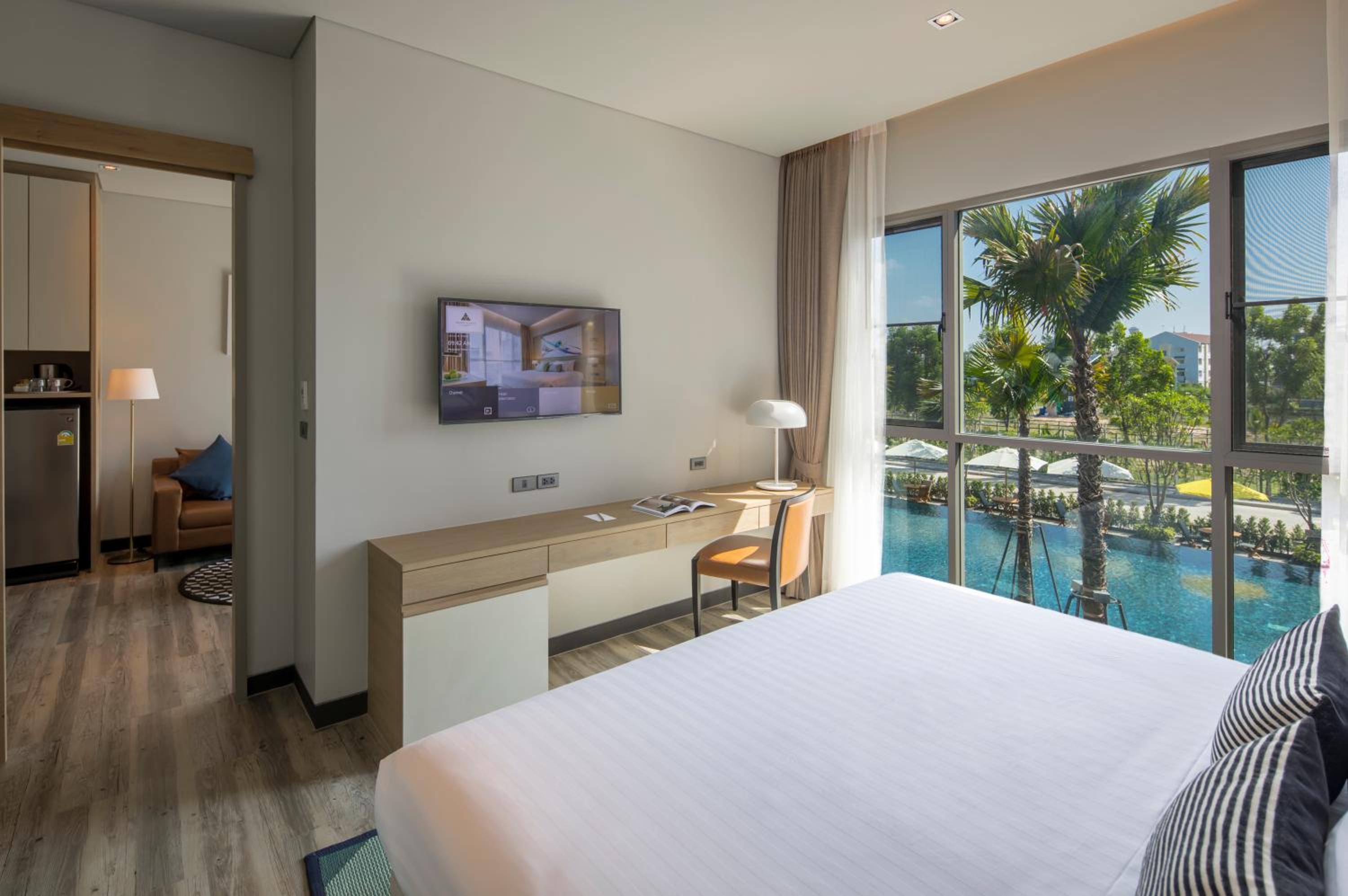 King Room with Pool View