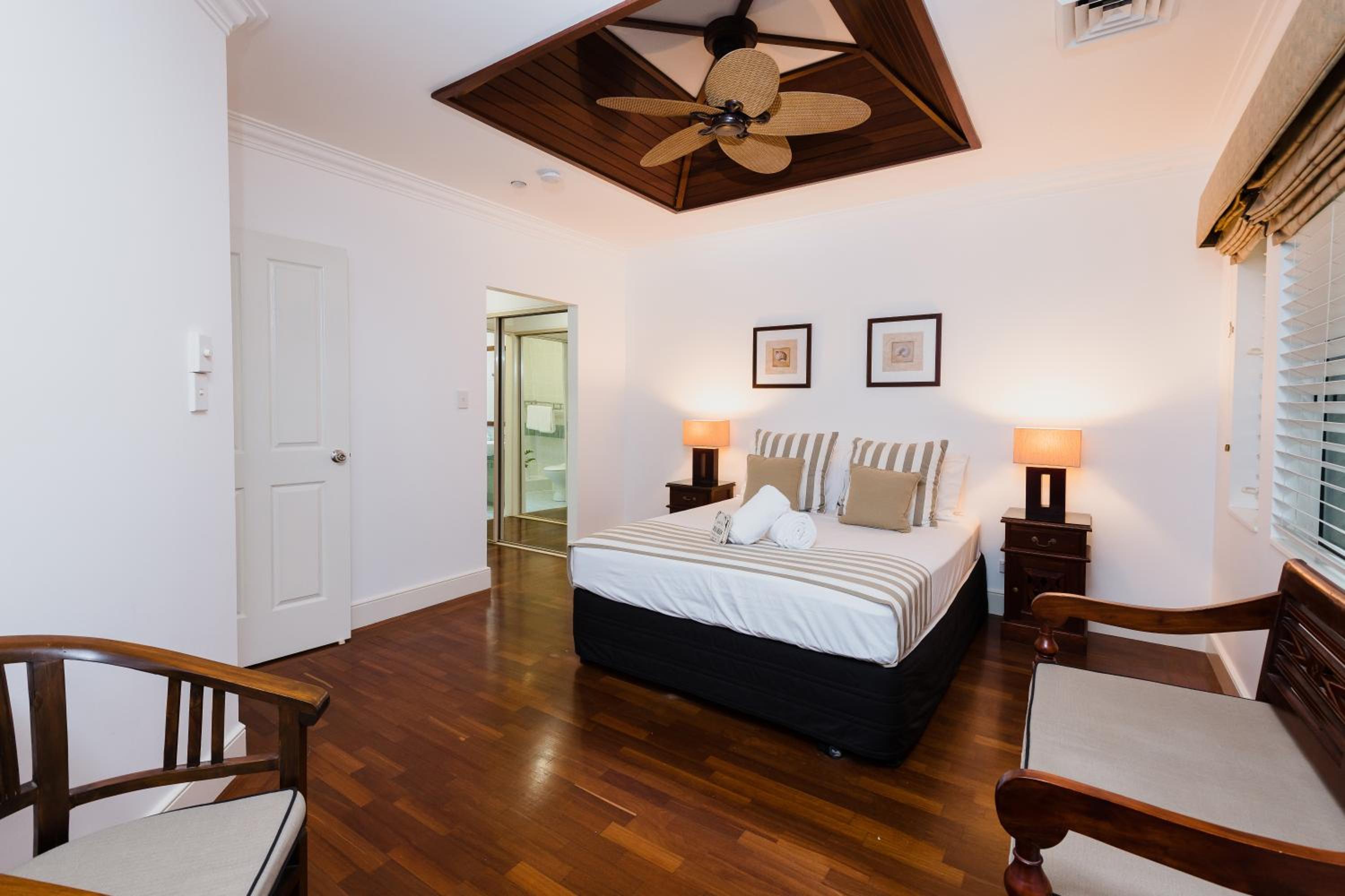 Three-Bedroom Villa photo 1
