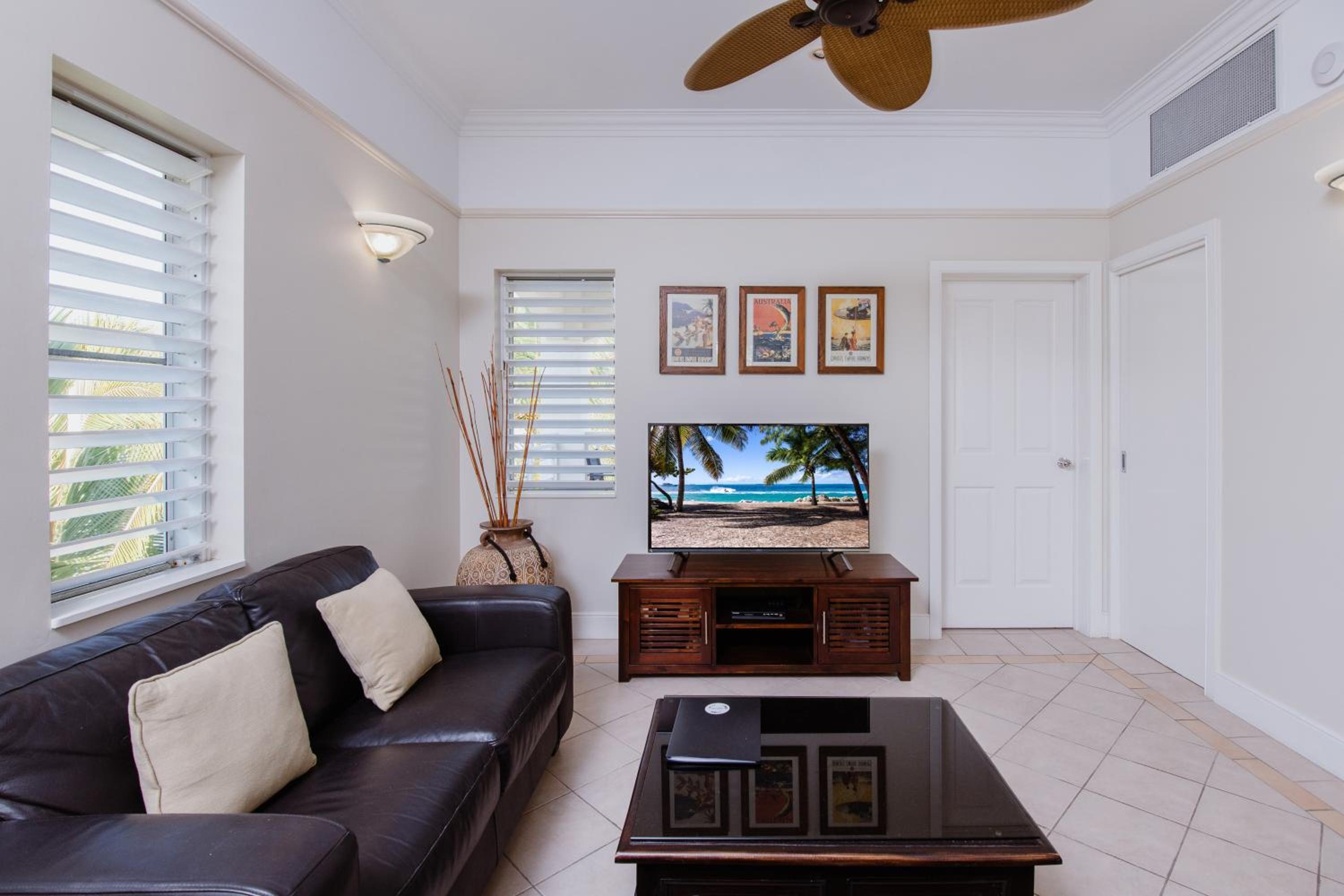 Villa - Beach Front photo 3