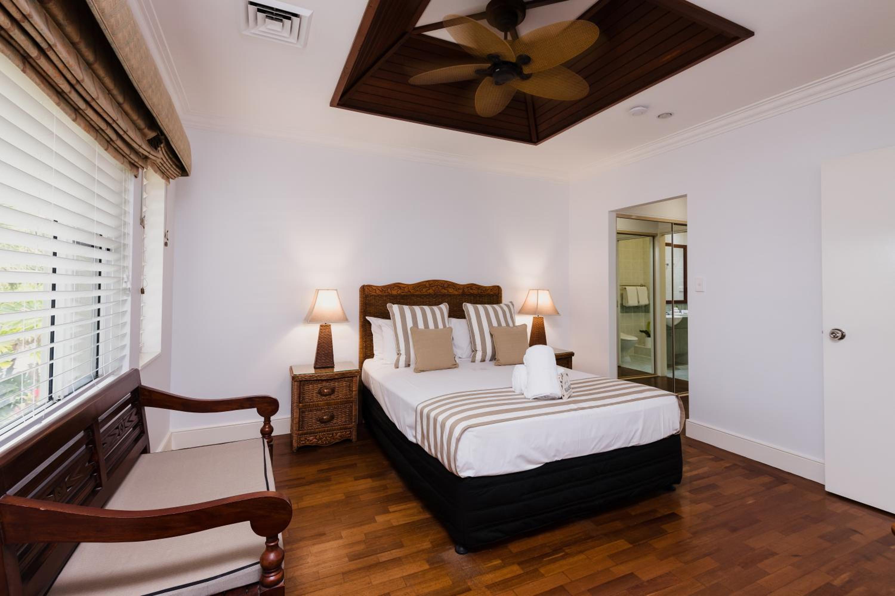 Three-Bedroom Villa photo 2