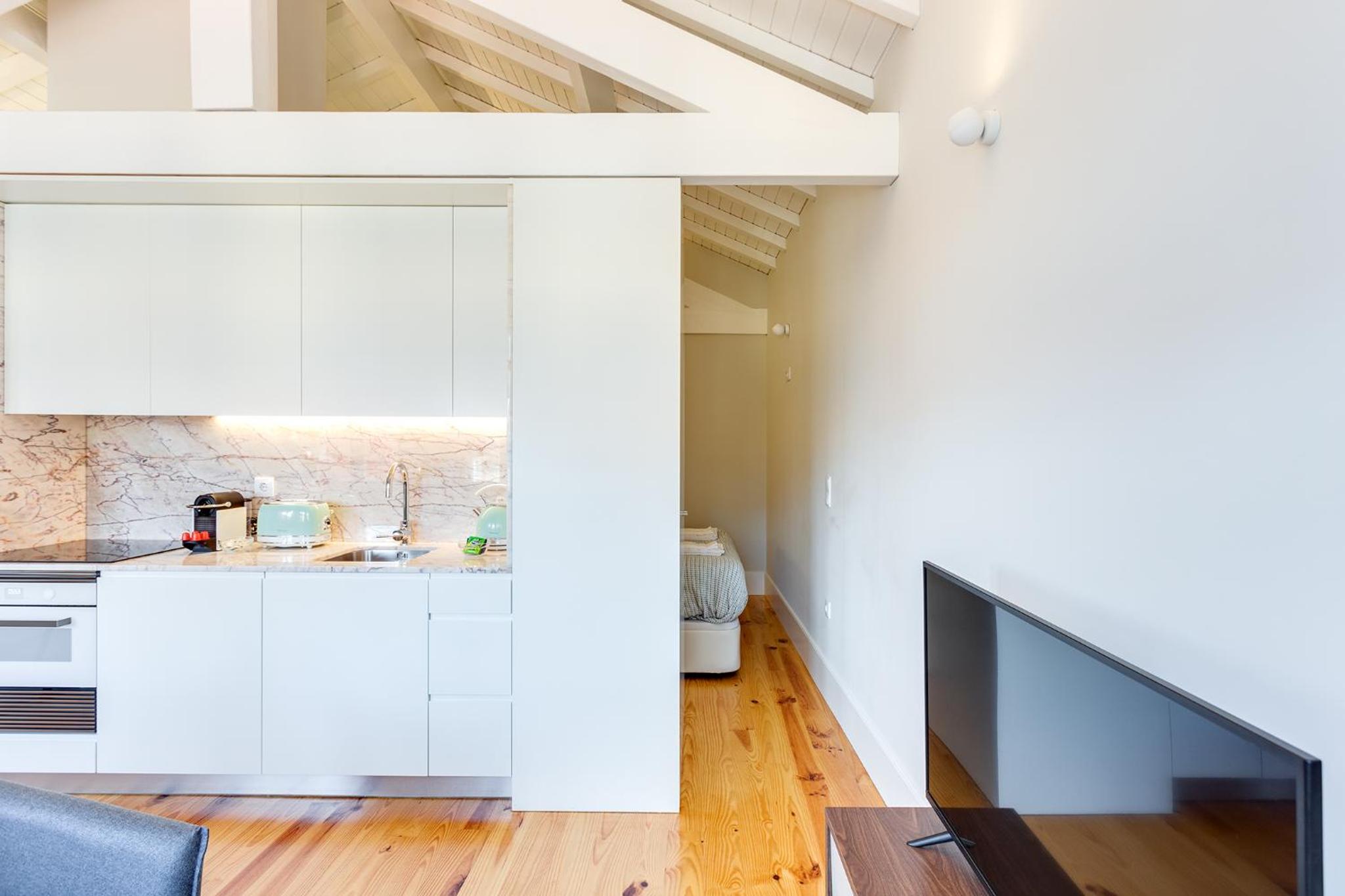 One-Bedroom Apartment - Photo 2