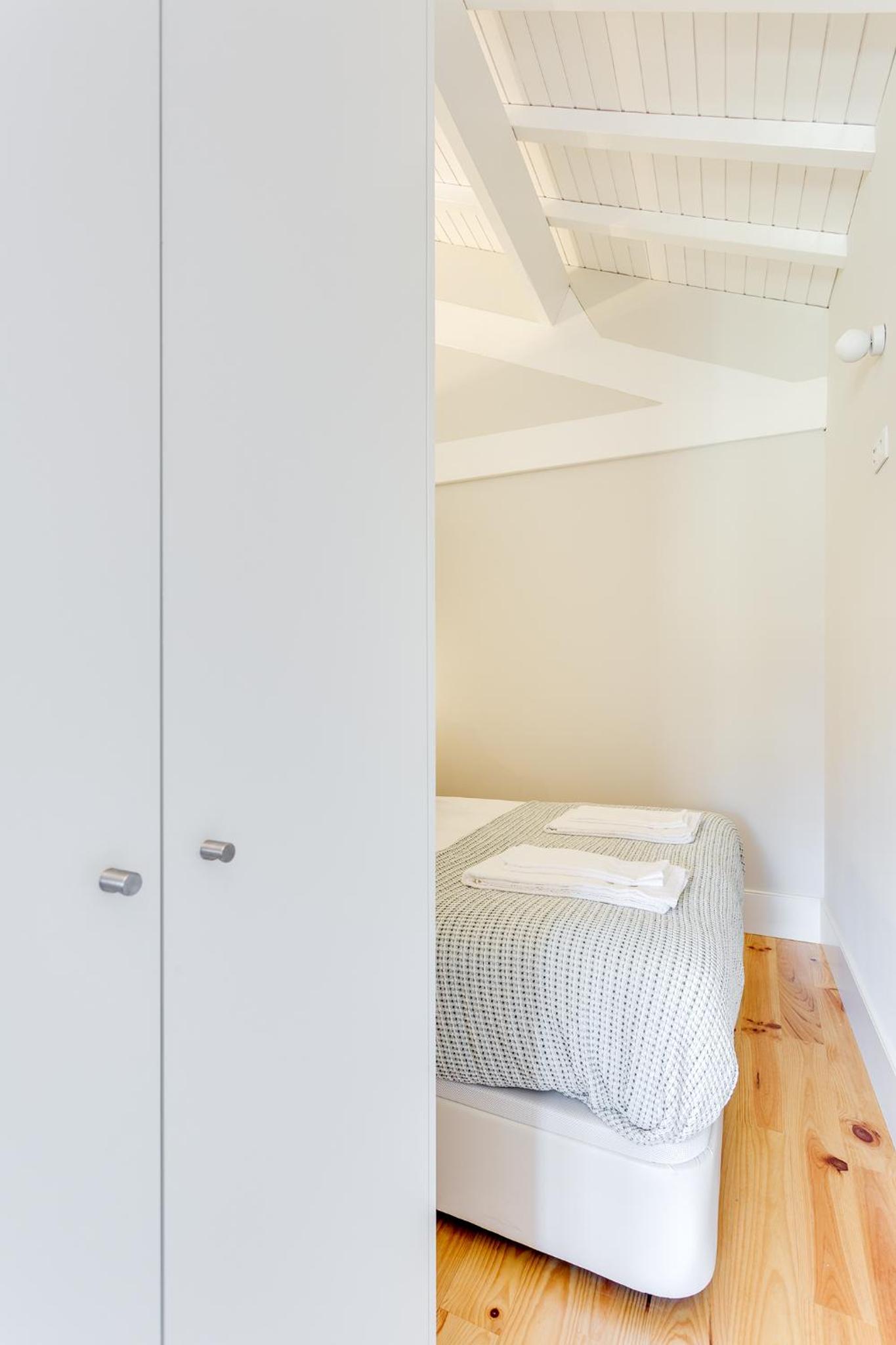 One-Bedroom Apartment - Photo 38