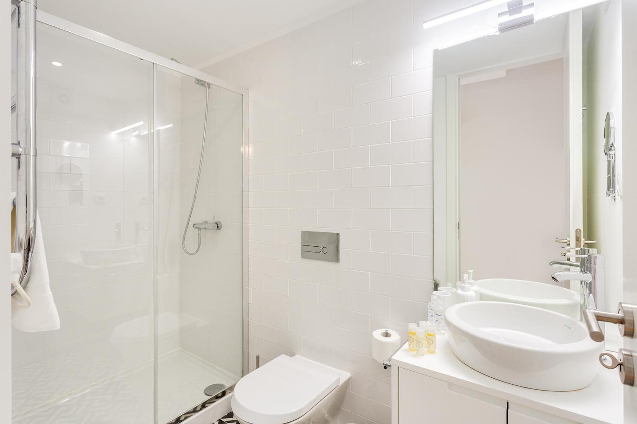 One-Bedroom Apartment - Photo 31