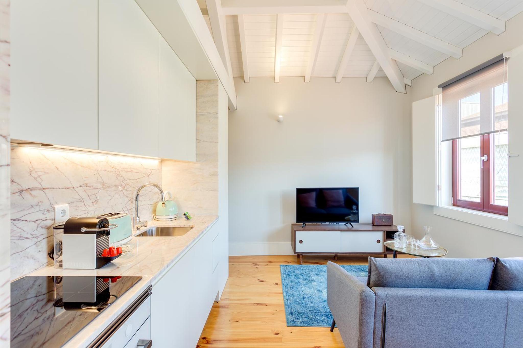 One-Bedroom Apartment - Photo 9
