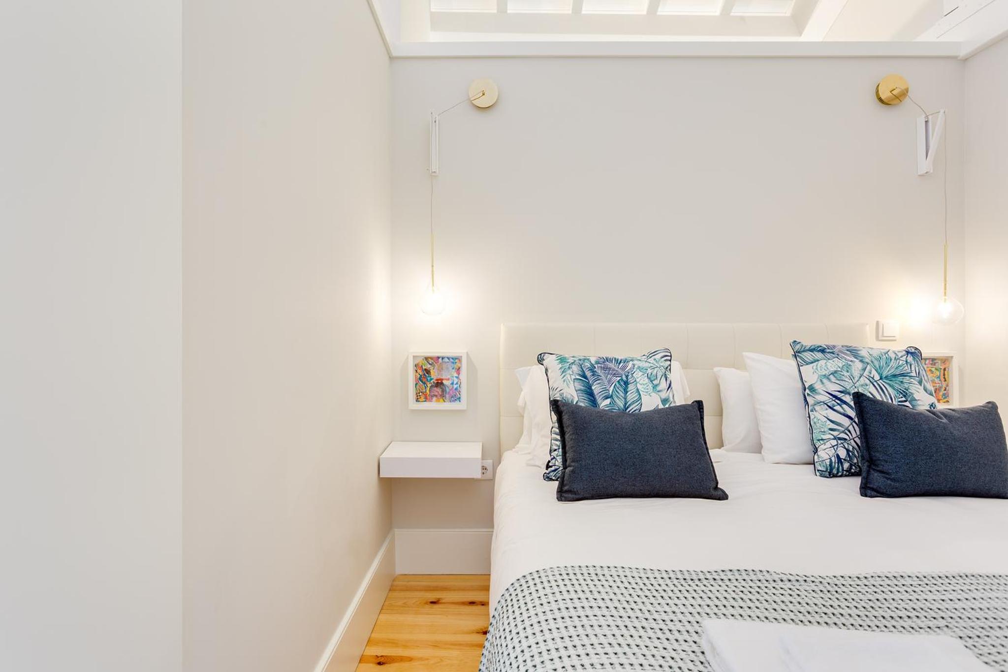 One-Bedroom Apartment - Photo 12